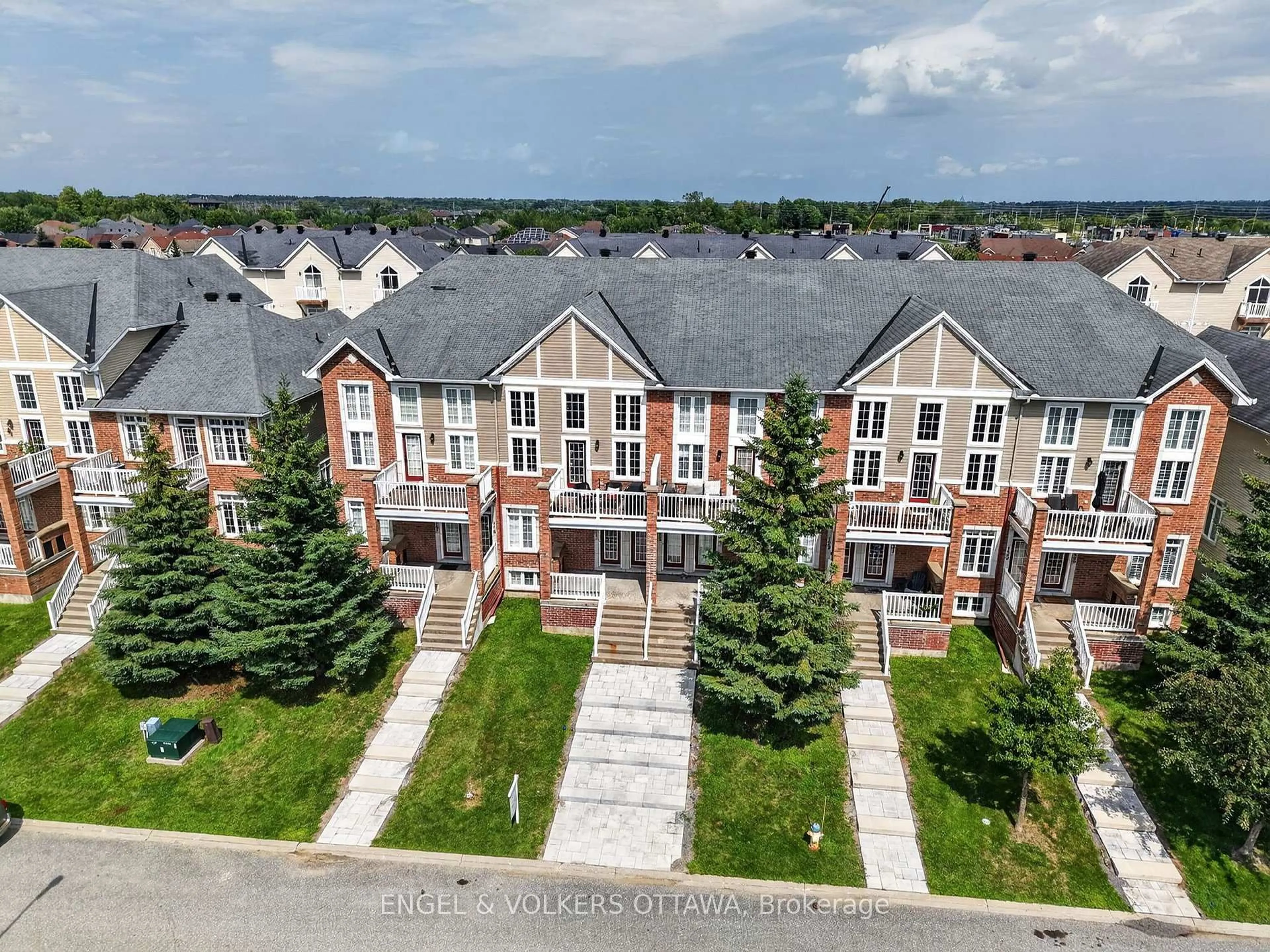 A pic from outside/outdoor area/front of a property/back of a property/a pic from drone, unknown for 123 Eye Bright Cres, Ottawa Ontario K1V 2K6