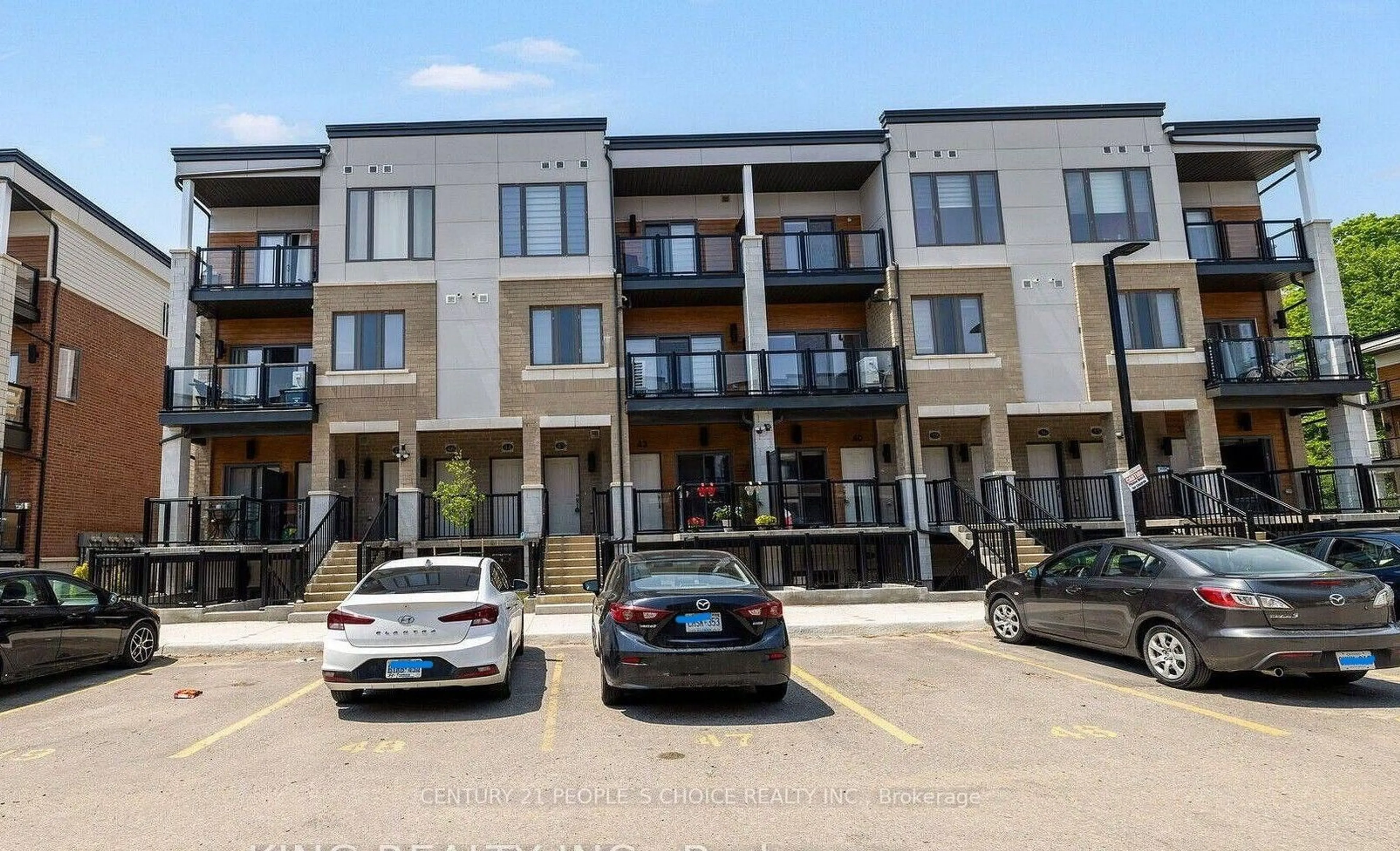 A pic from outside/outdoor area/front of a property/back of a property/a pic from drone, street for 25 Isherwood Ave #C 43, Cambridge Ontario N1R 0E2