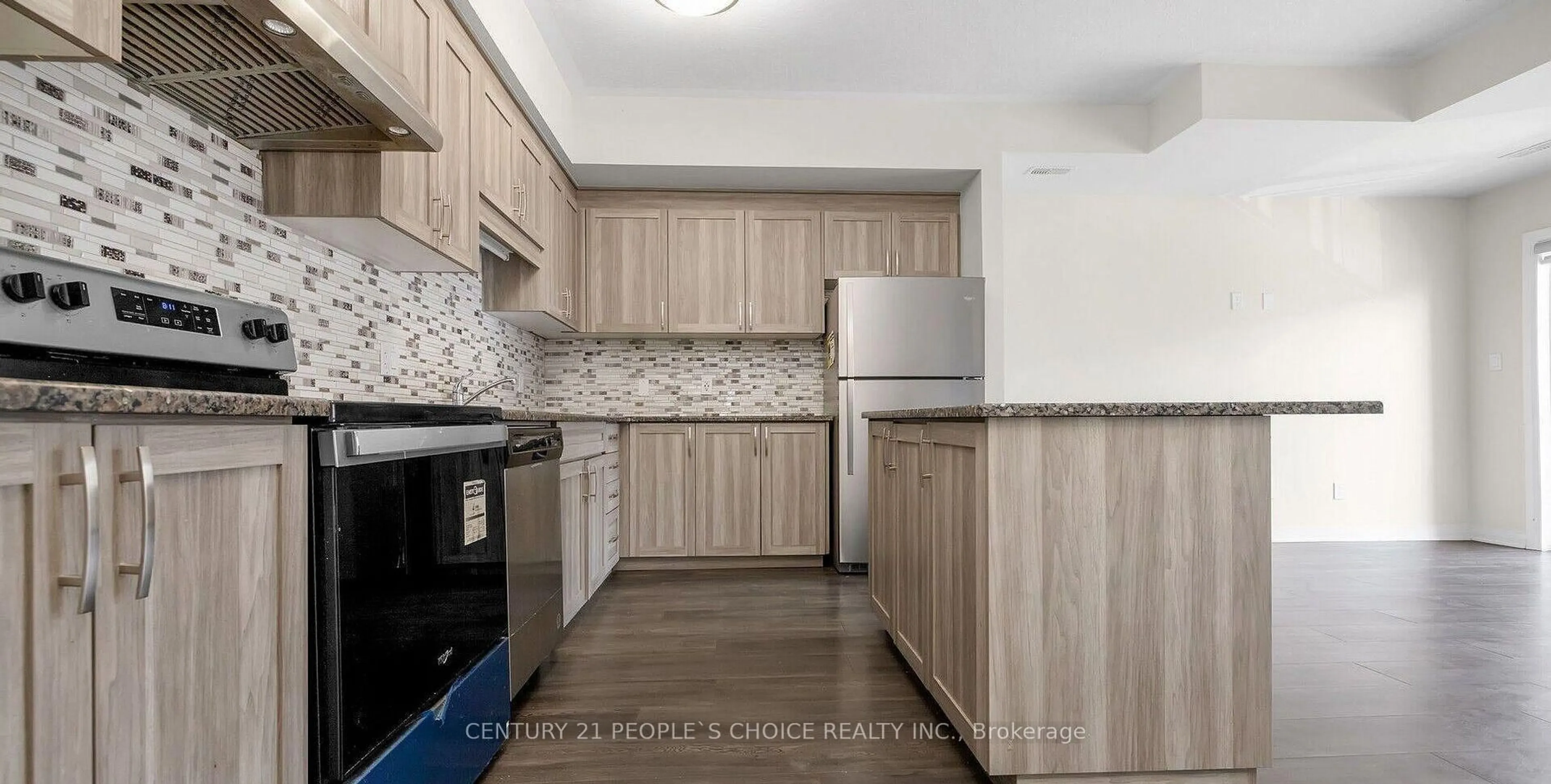 Standard kitchen, unknown for 25 Isherwood Ave #C 43, Cambridge Ontario N1R 0E2