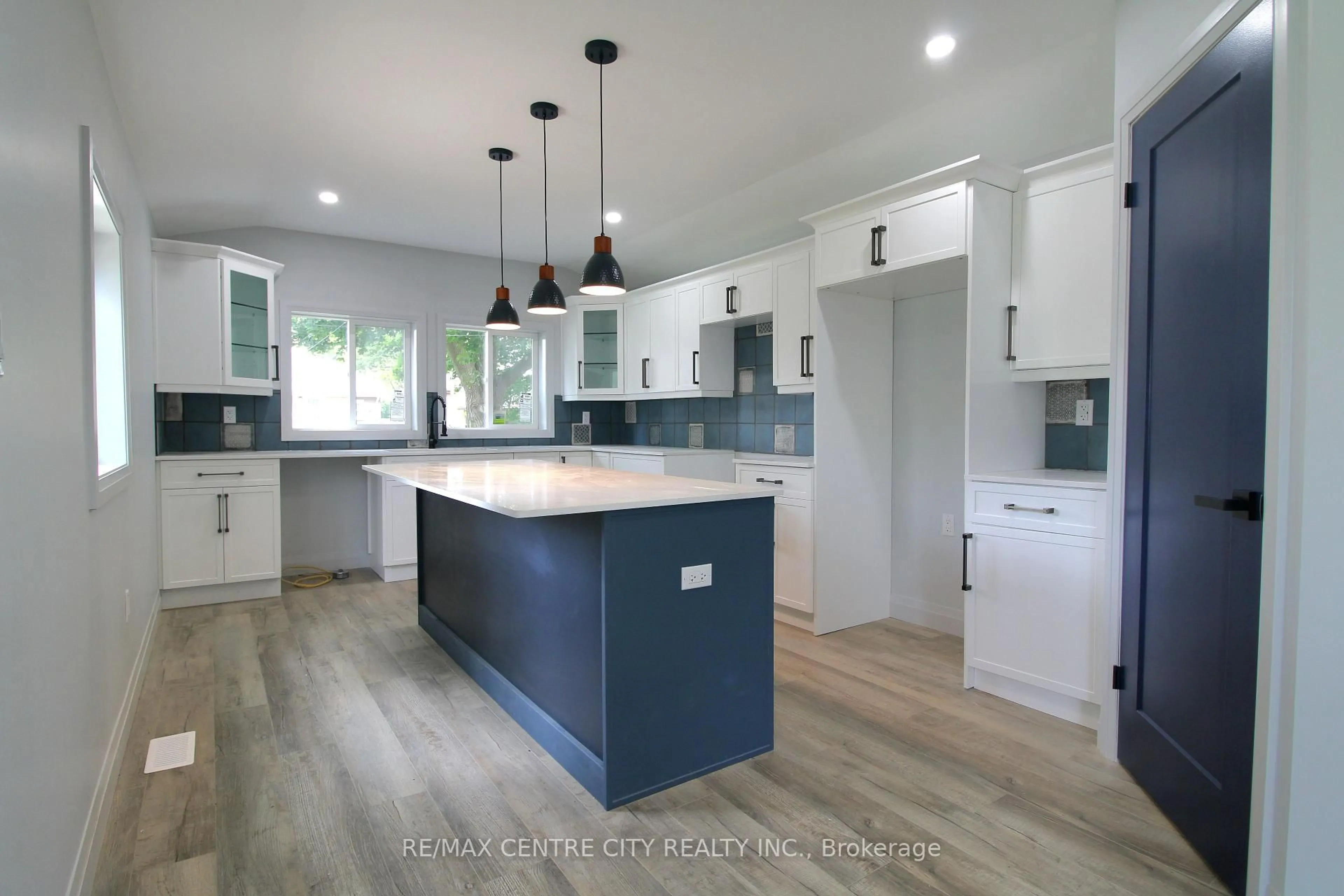 Open concept kitchen, unknown for 118 Delaware St, London East Ontario N5Z 2N5