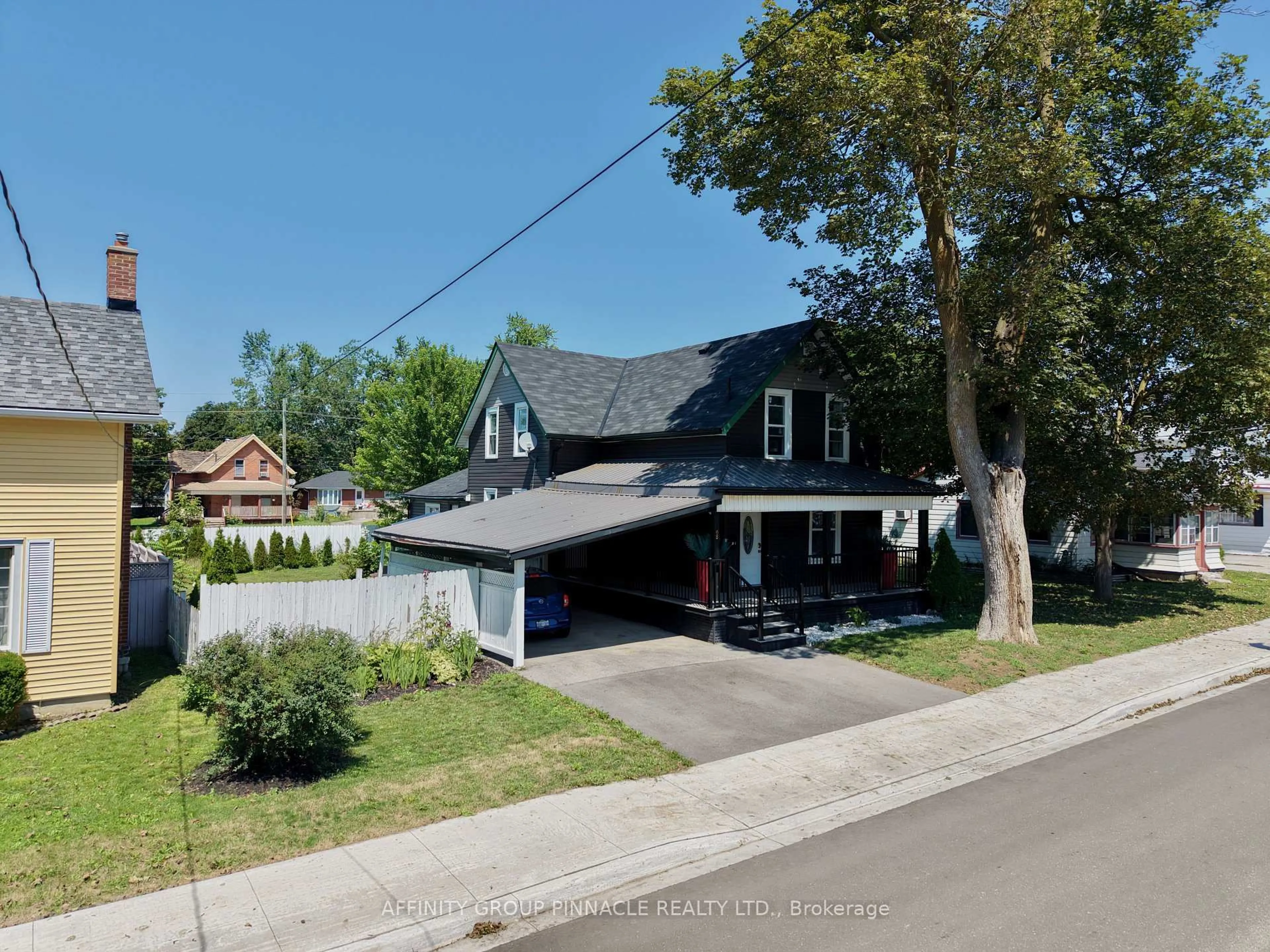 A pic from outside/outdoor area/front of a property/back of a property/a pic from drone, street for 68 King St, Kawartha Lakes Ontario K9V 1C8