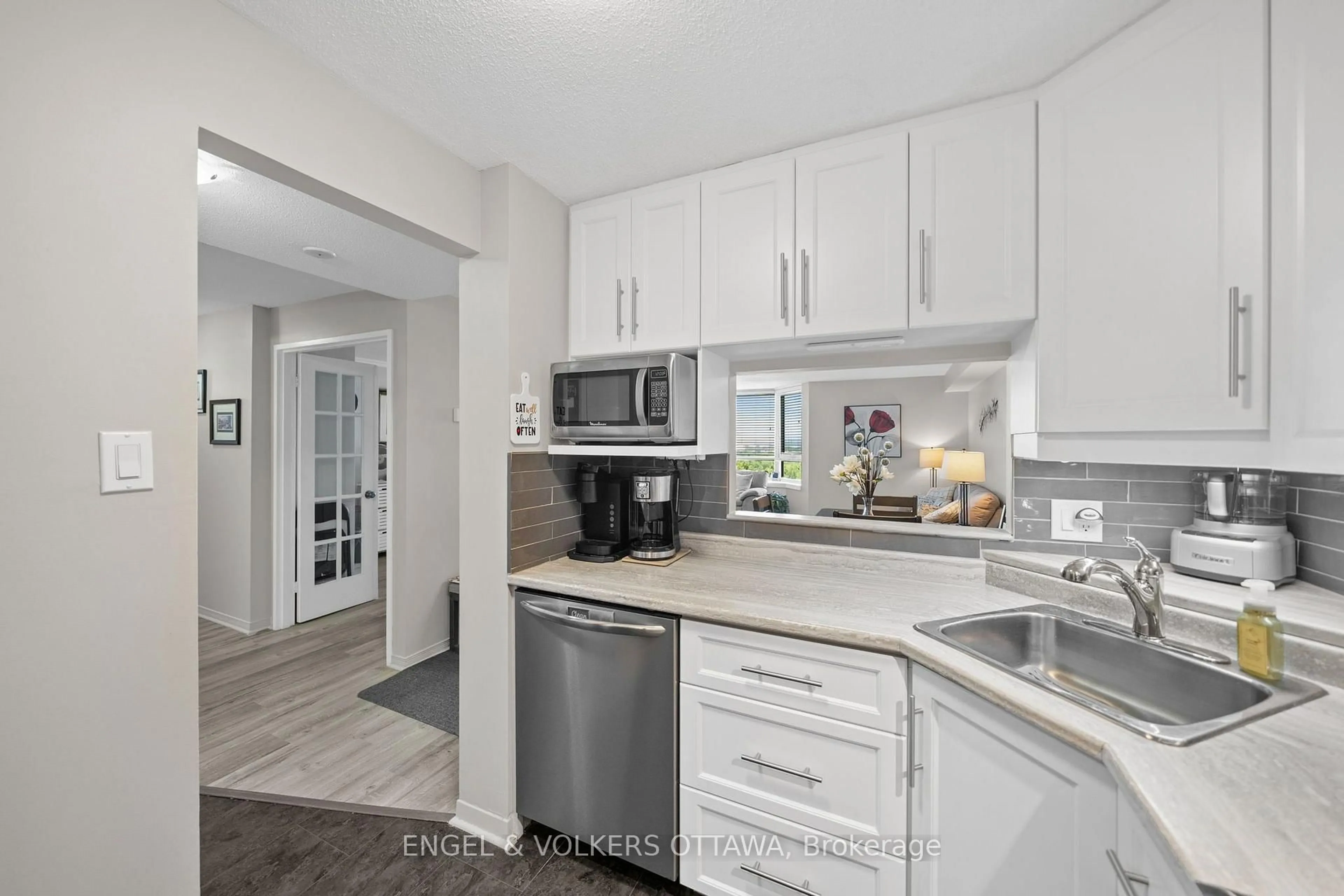 Open concept kitchen, ceramic/tile floor for 80 Sandcastle Dr #1213, Ottawa Ontario K2H 9E7
