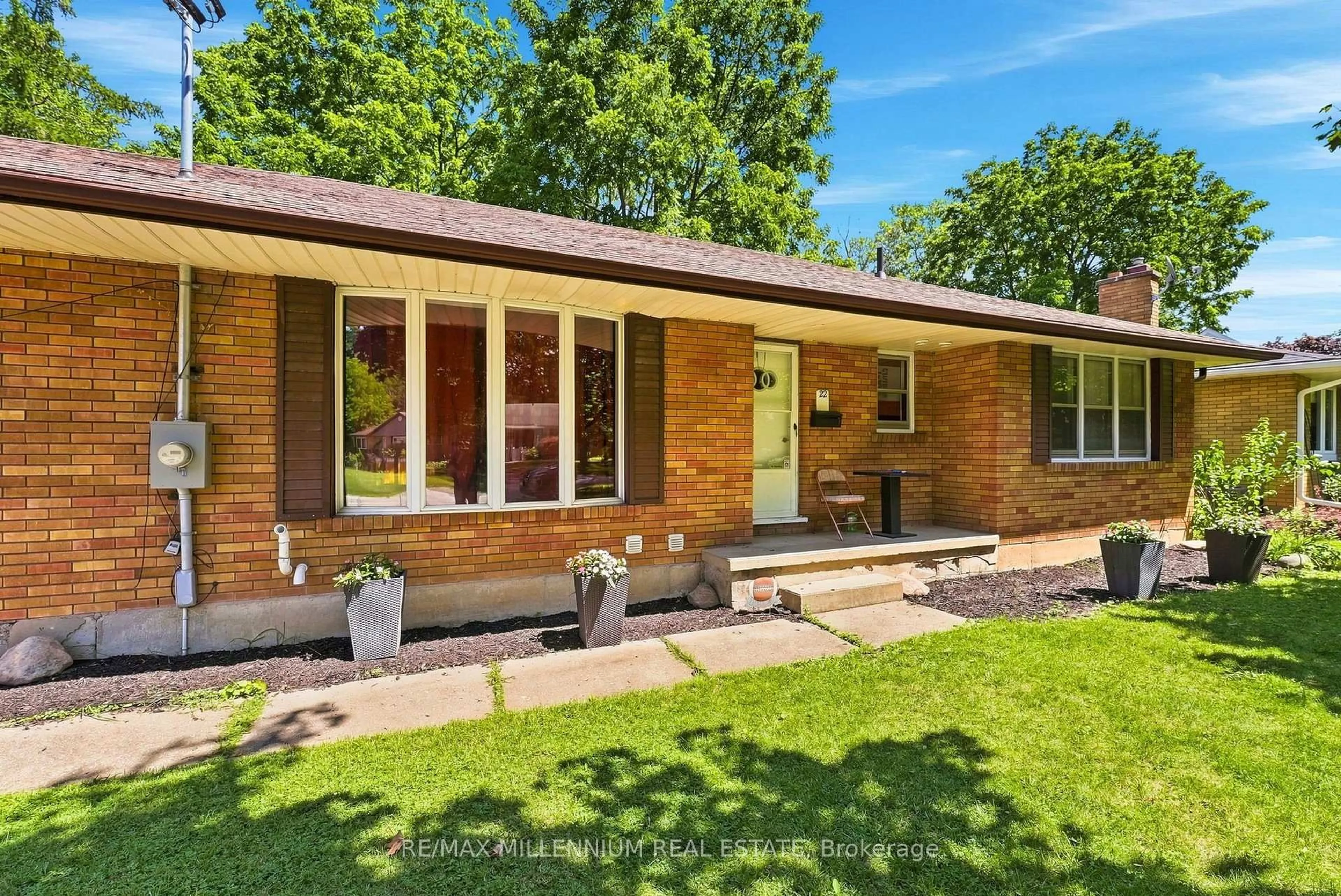 Home with brick exterior material, street for 22 Montgomery Rd, St. Thomas Ontario N5R 1S5