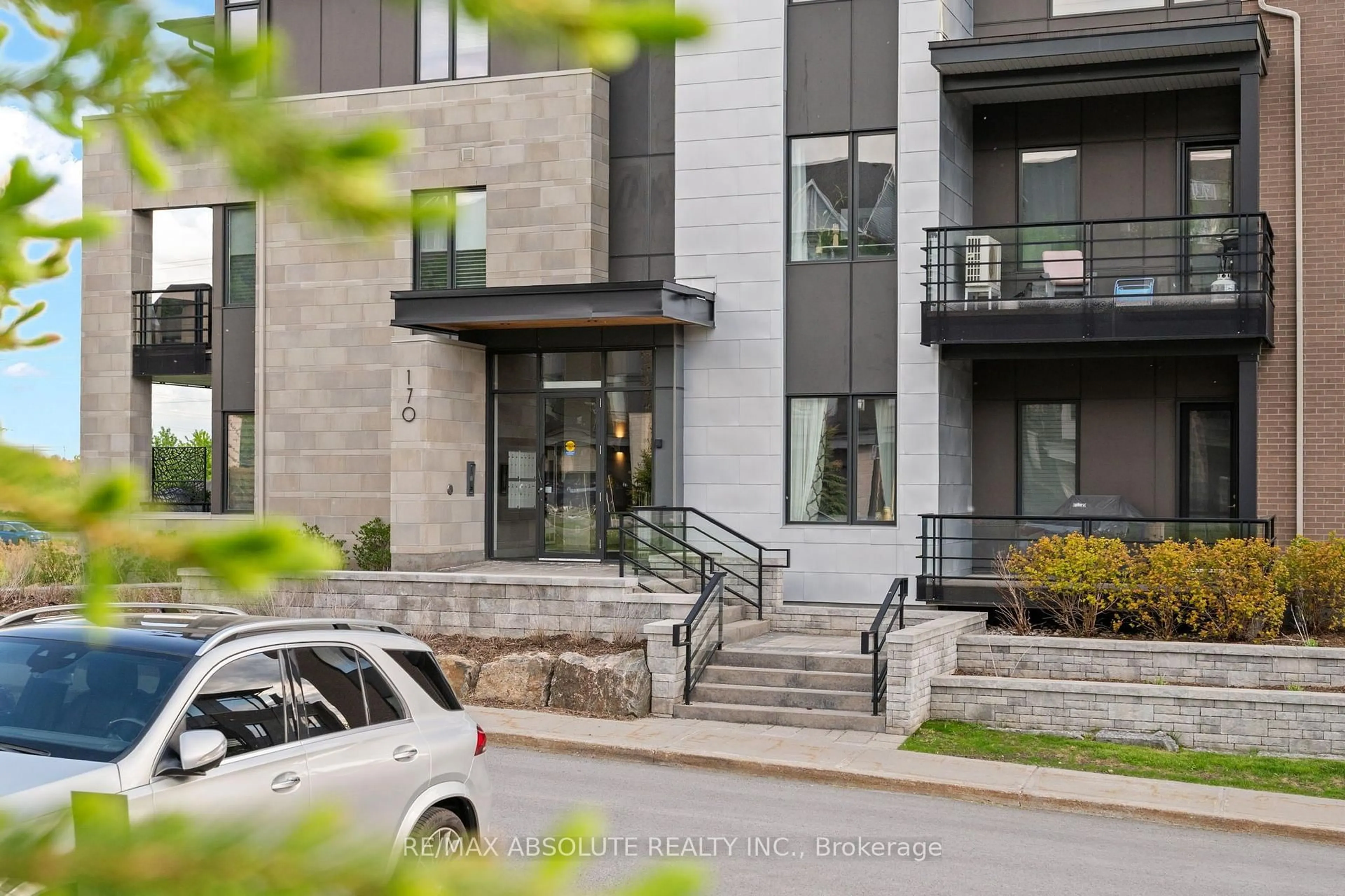 Unknown for 170 Boundstone Way #304, Ottawa Ontario K2T 0M8