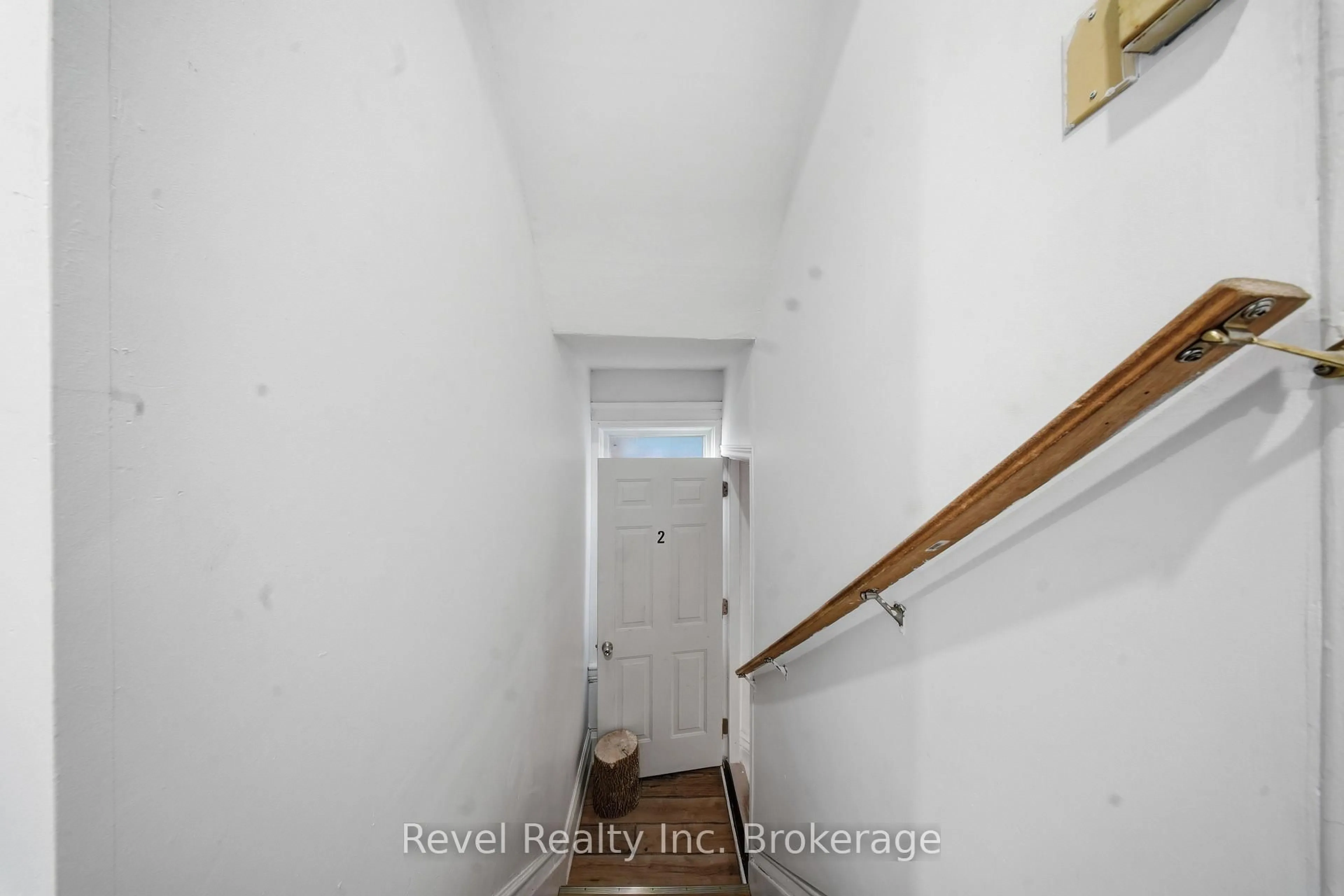A pic of a room for 517 Fisher St, North Bay Ontario P1B 2E4