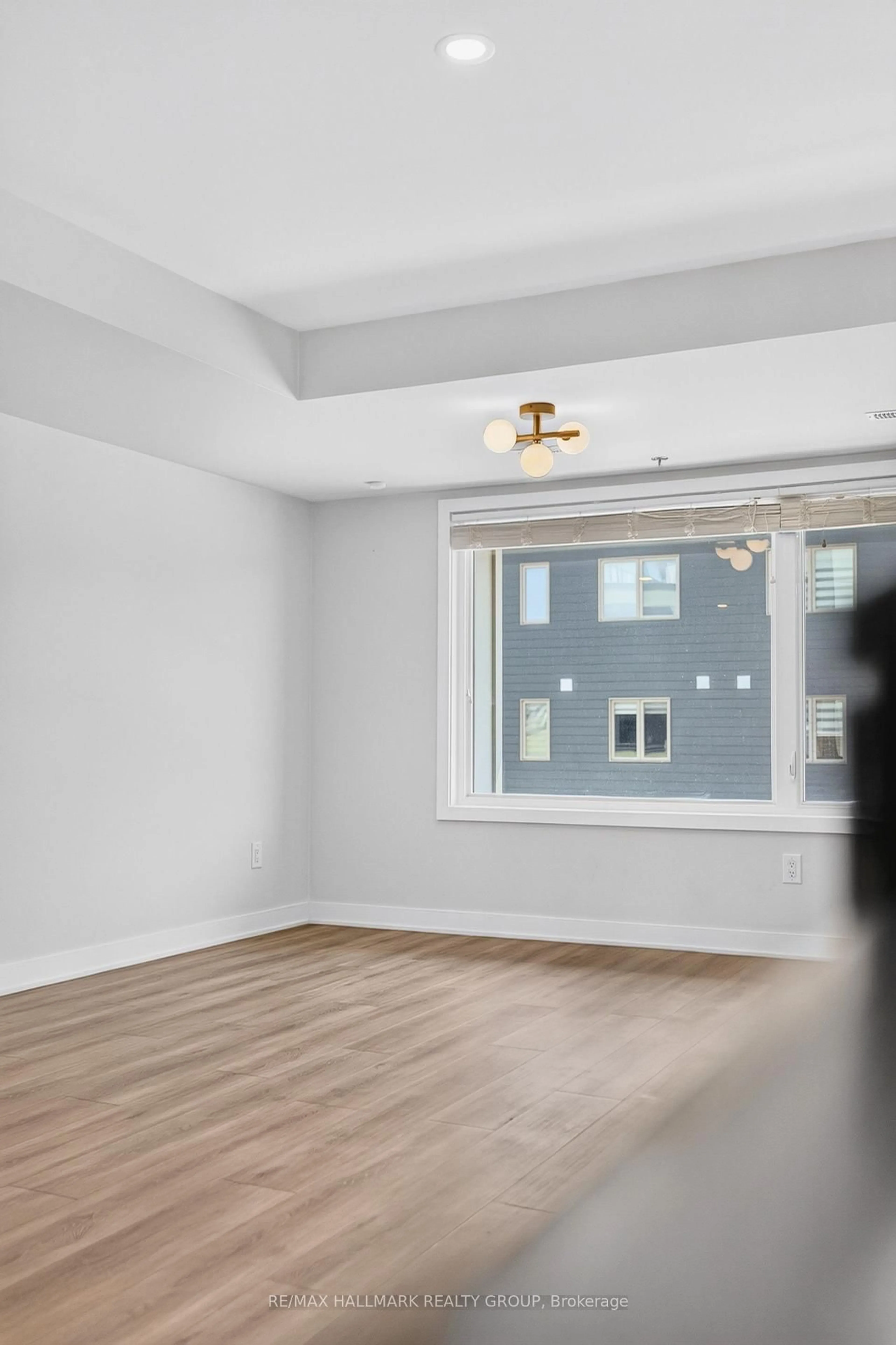 A pic of a room for 575 Takamose Private, Ottawa Ontario K1K 4Z4