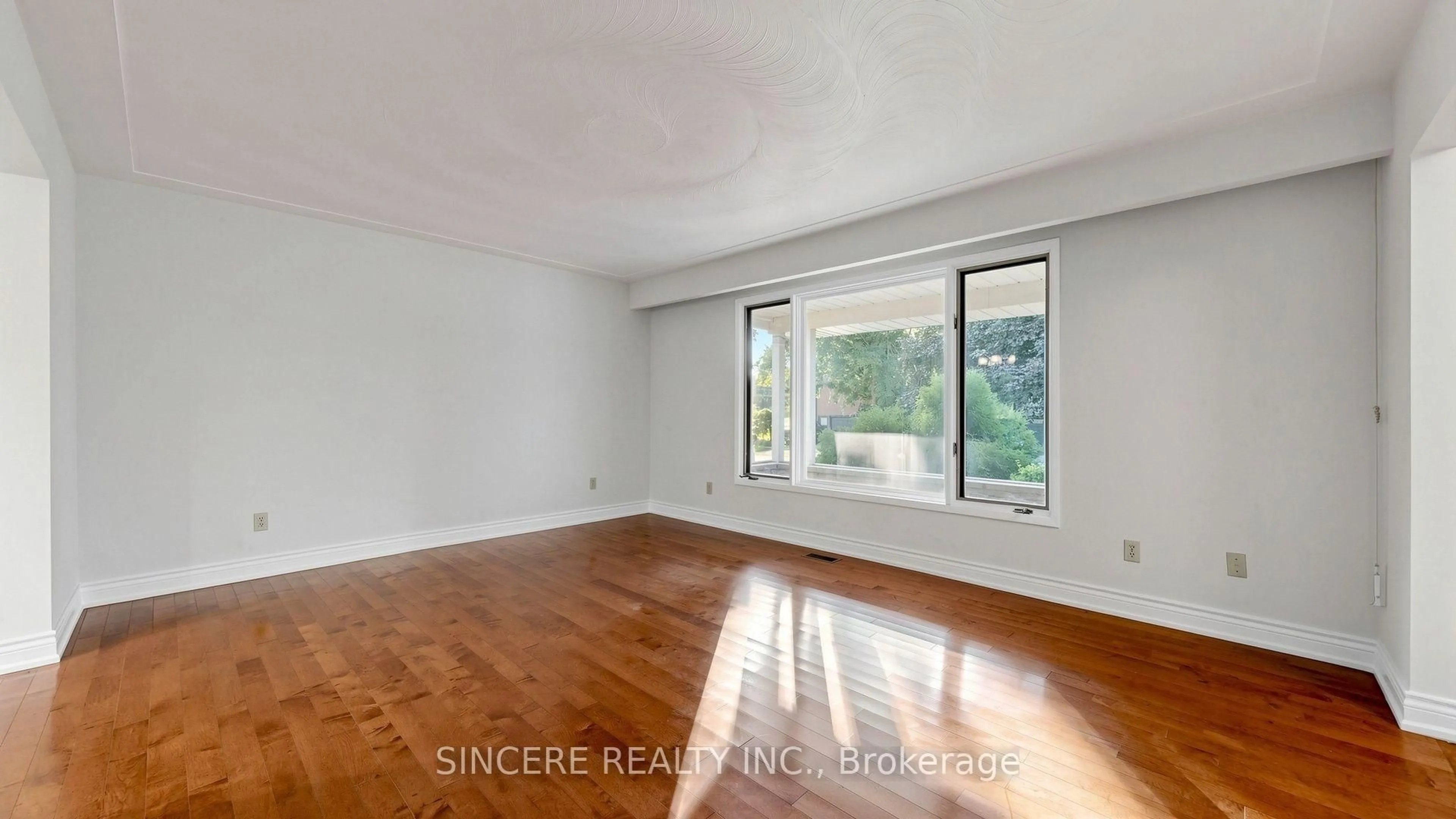A pic of a room for 118 Candlewood Cres, Waterloo Ontario N2L 5M8