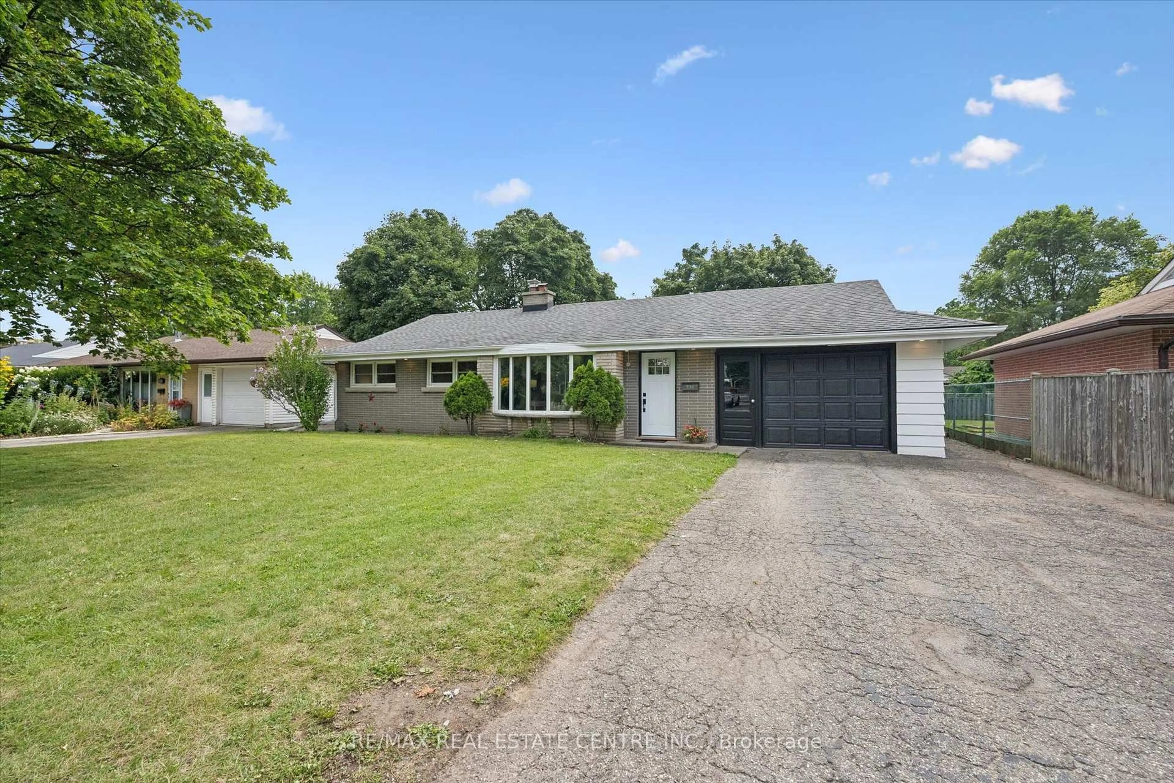 Unknown for 534 Bishop St, Cambridge Ontario N3H 2K5
