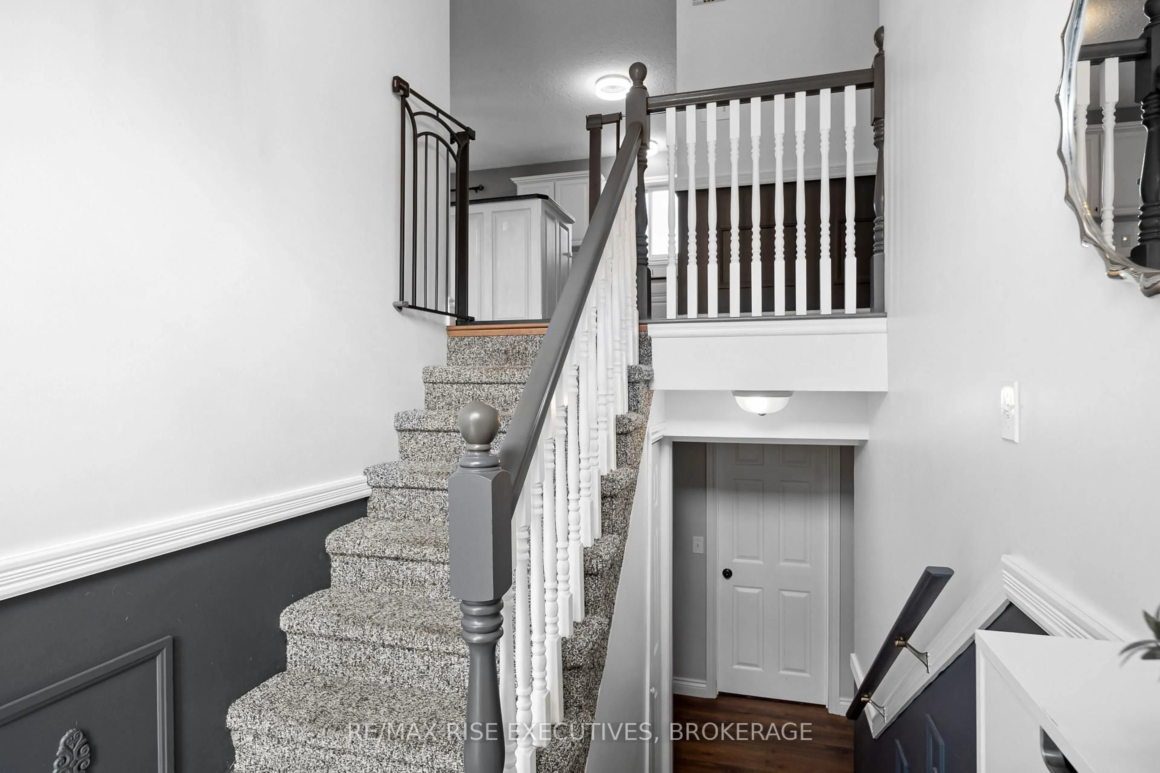 Stairs for 789 Bethel Rd, Belleville Ontario K0K 2Y0