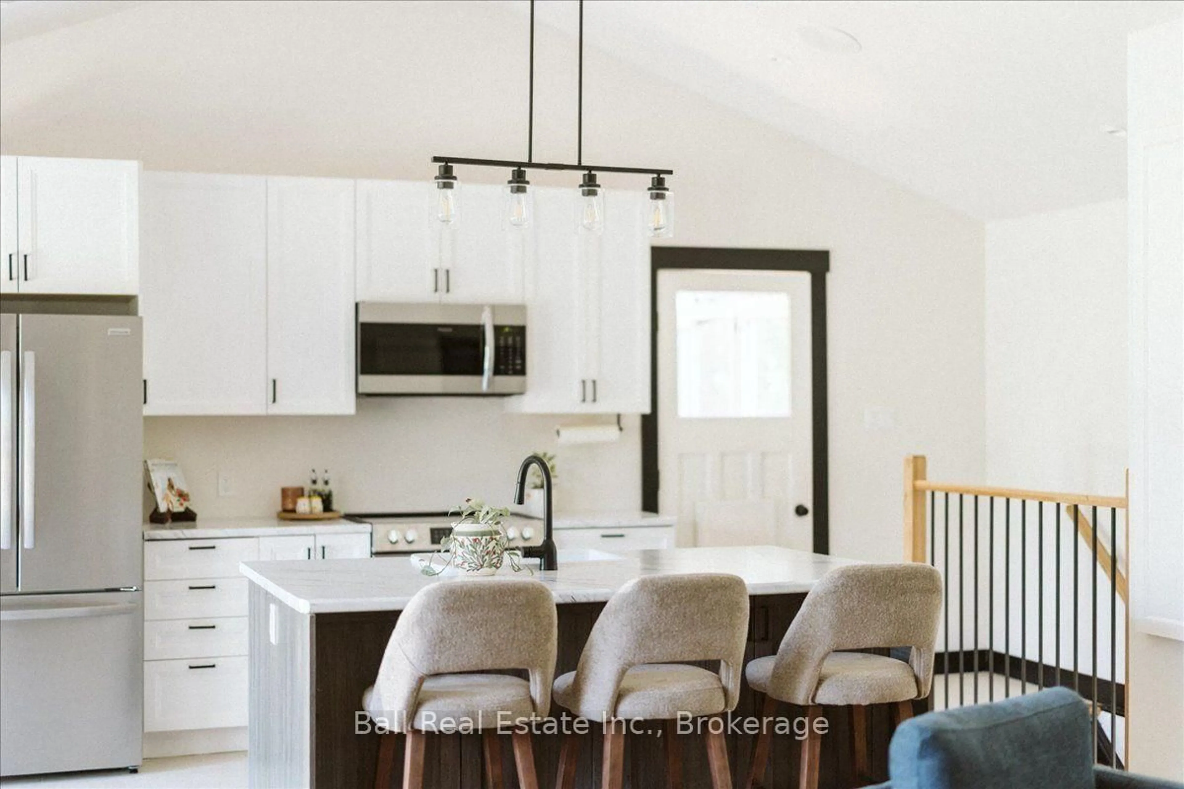 Open concept kitchen, unknown for 78 Lakeshore Blvd, Selwyn Ontario K0L 1T0