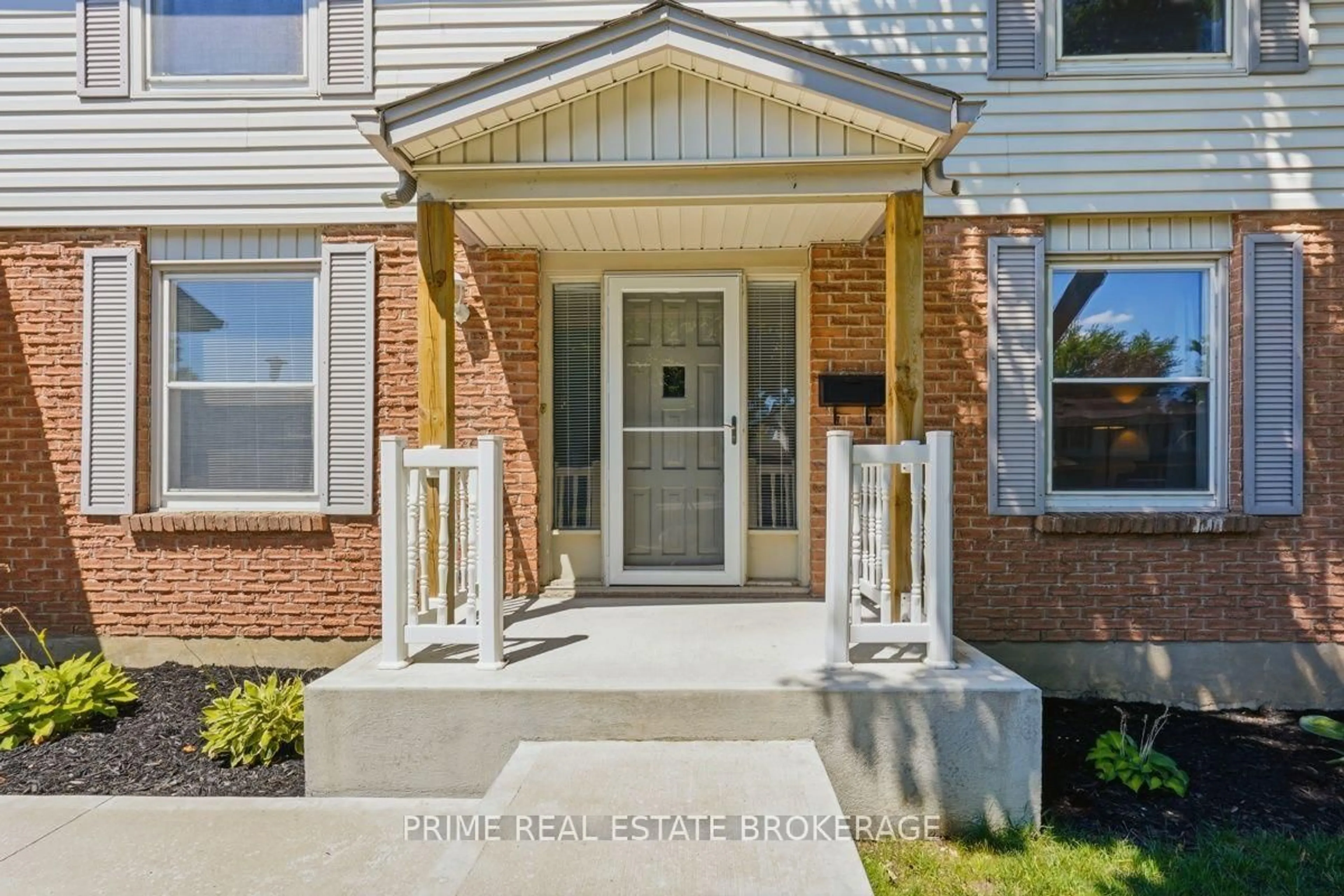 Home with brick exterior material, street for 686 Barclay Rd, London South Ontario N6K 1K5
