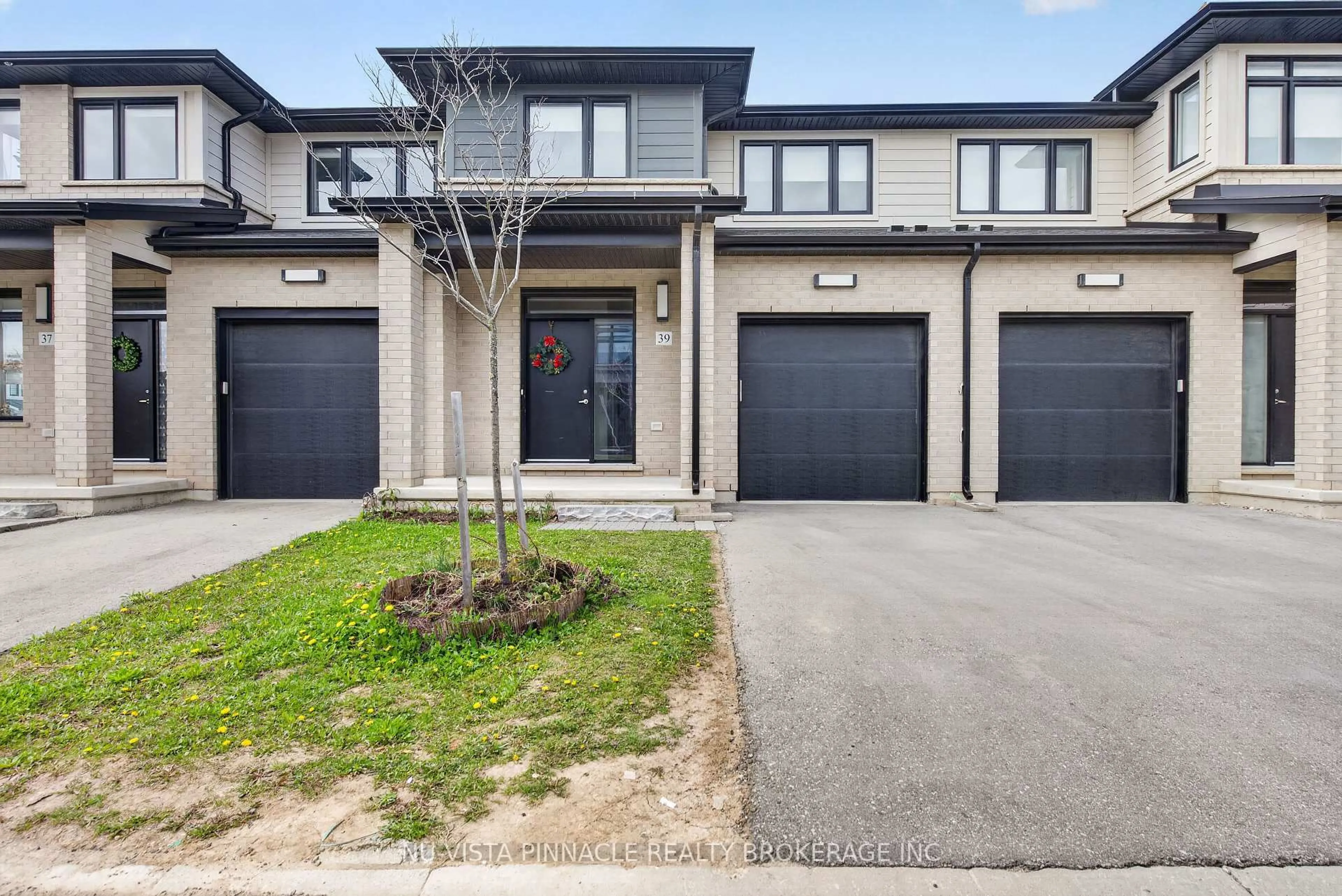 Home with brick exterior material, street for 3635 SOUTHBRIDGE Ave #39, London South Ontario N6L 0G8