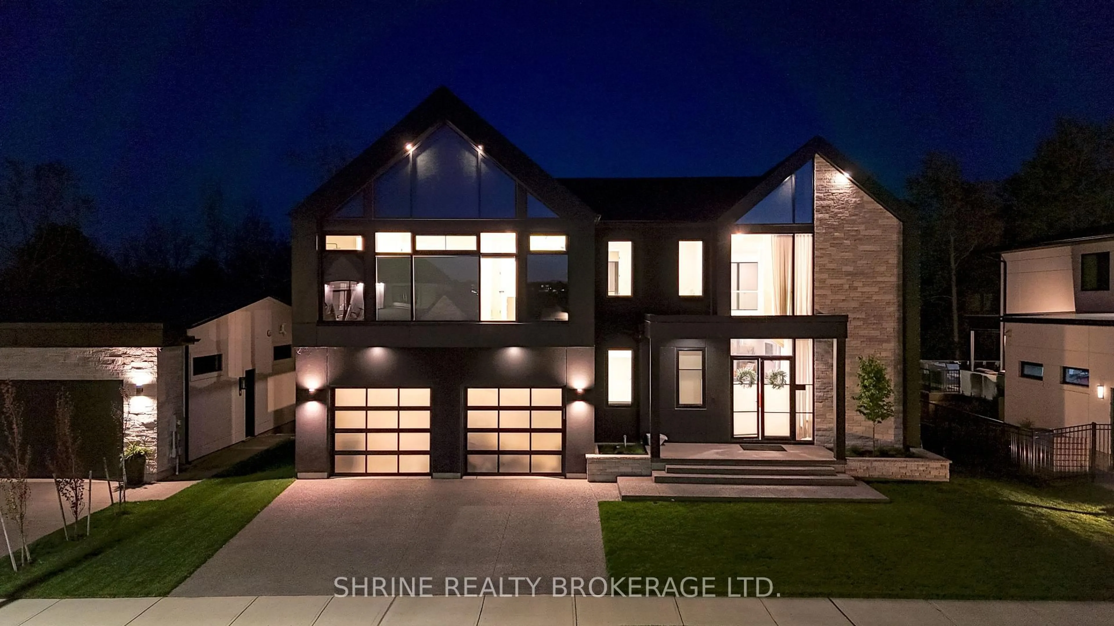 Home with brick exterior material, building for 228 EDGEWATER Blvd, Middlesex Centre Ontario N0L 1R0