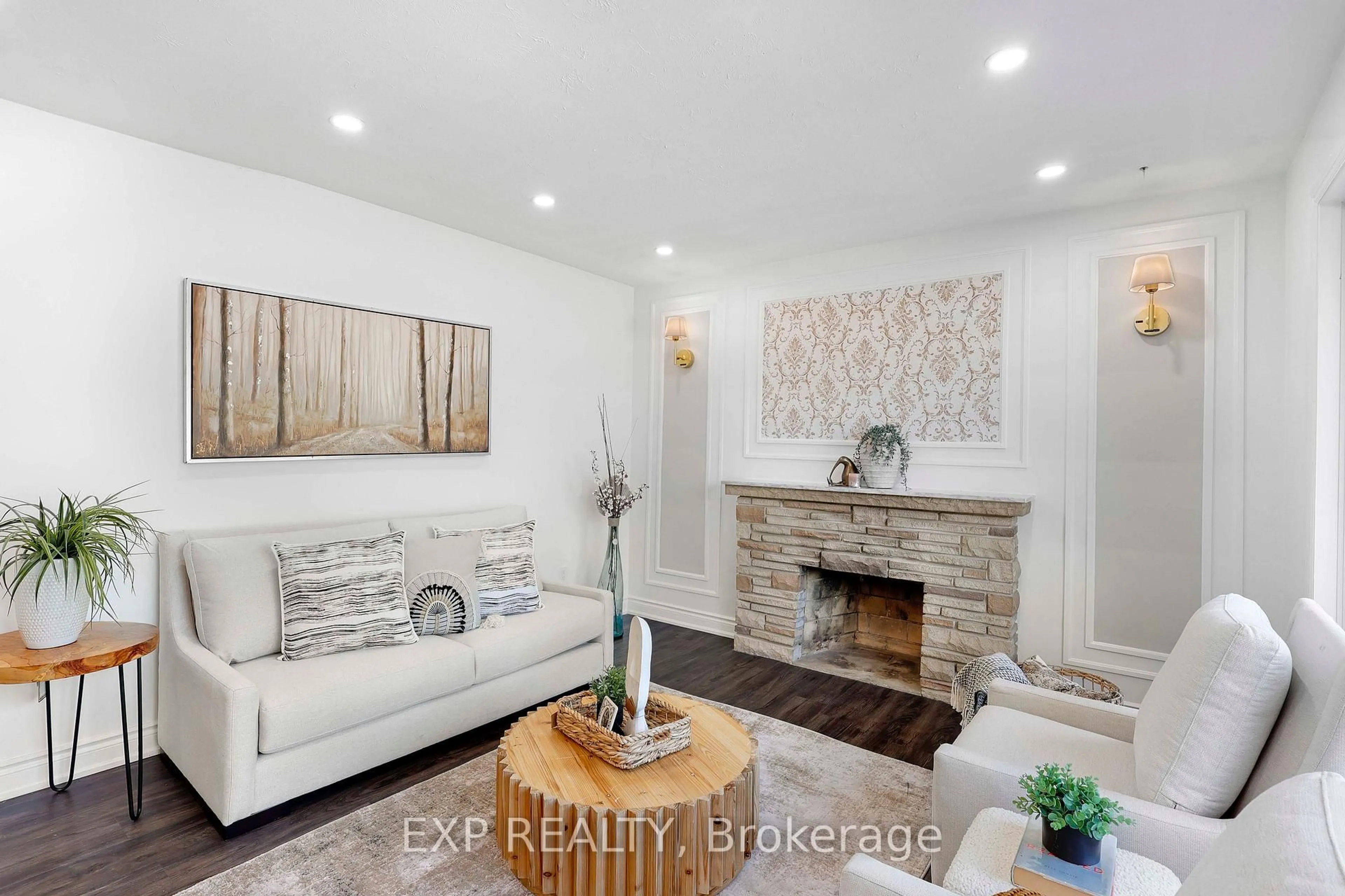 Living room with furniture, unknown for 1235 Michael St, London East Ontario N5V 2H4