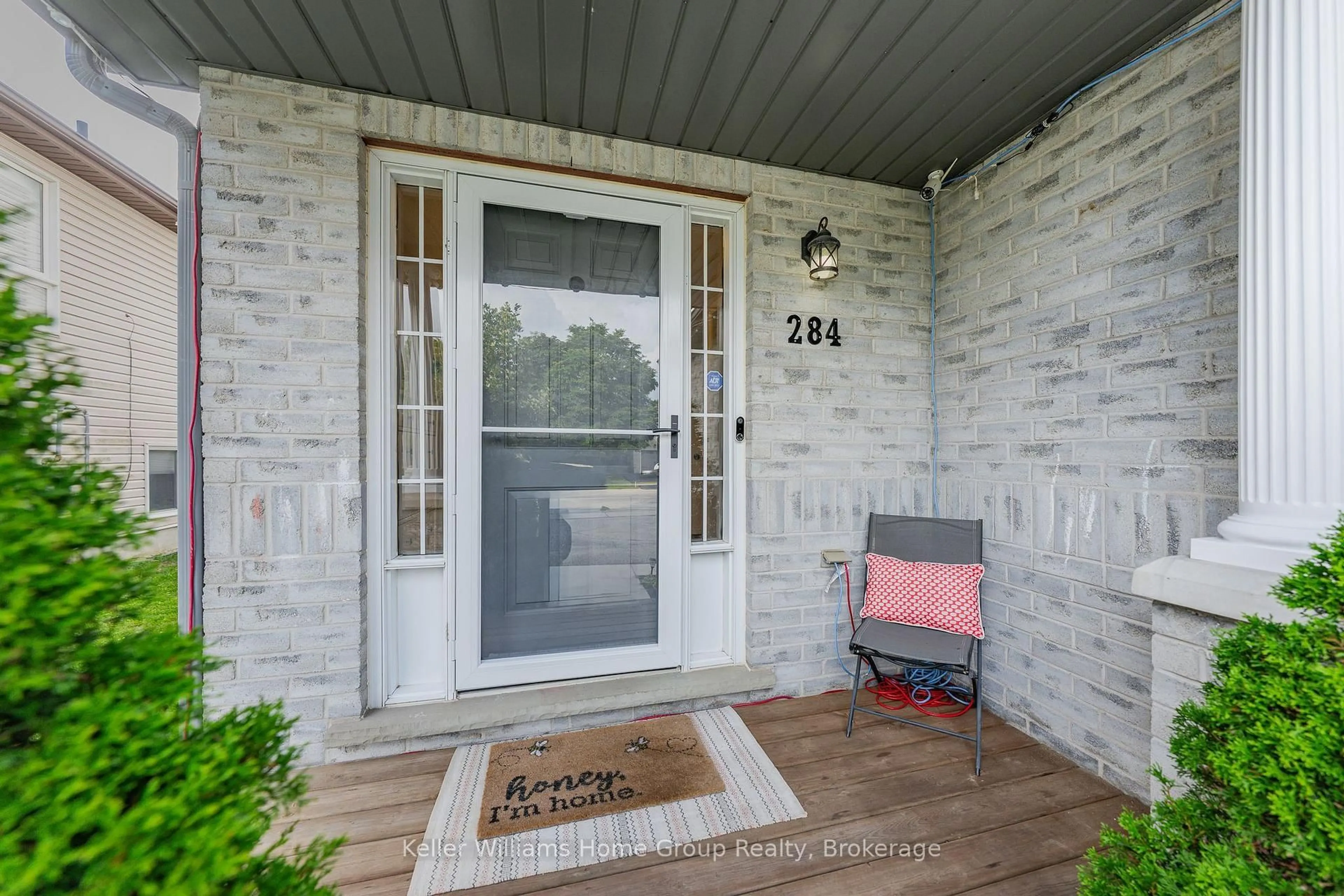 Indoor entryway for 284 Millburn Blvd, Centre Wellington Ontario N1M 3S3