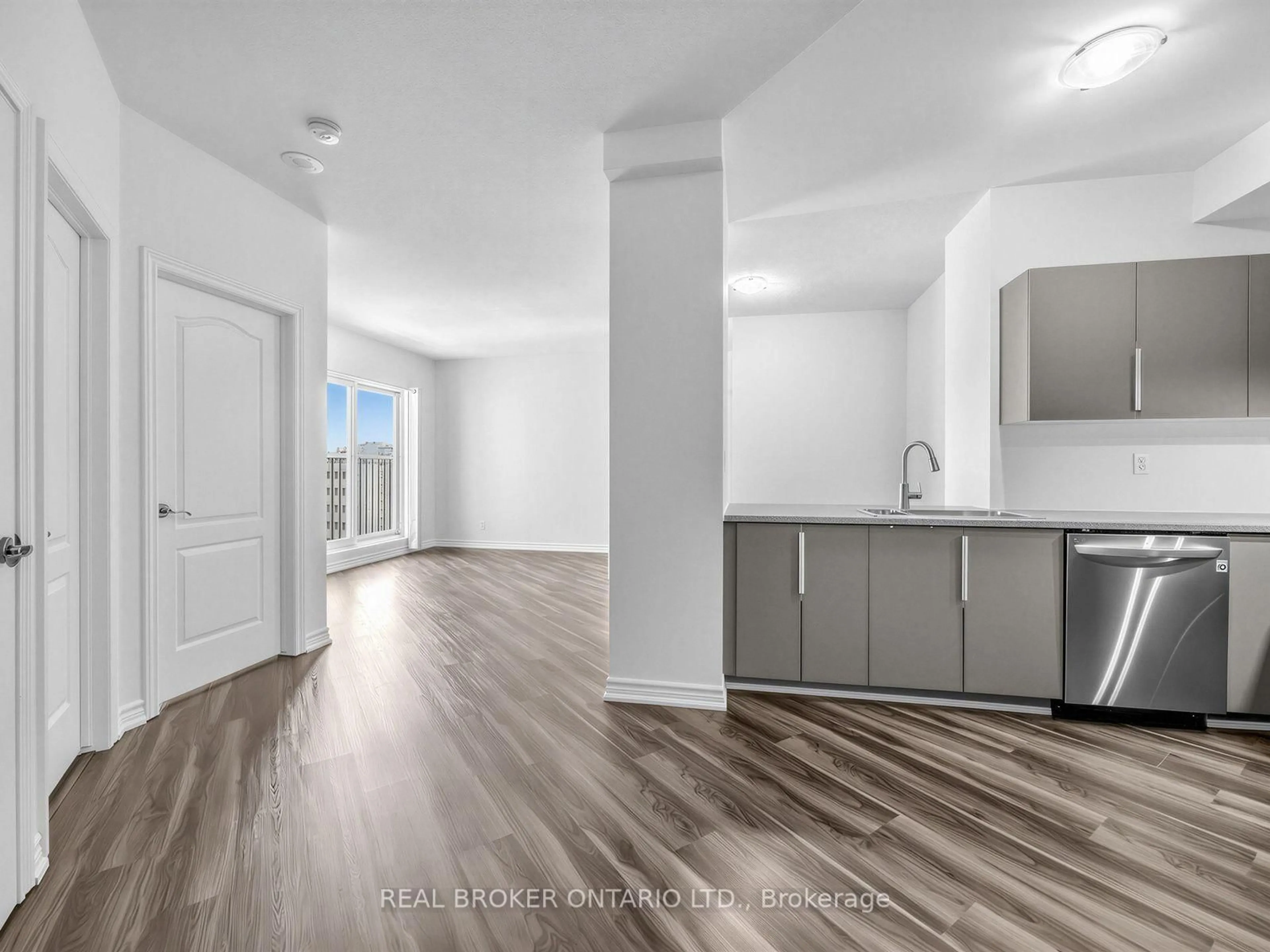 Open concept kitchen, unknown for 135 James St #1011, Hamilton Ontario L8P 2Z6