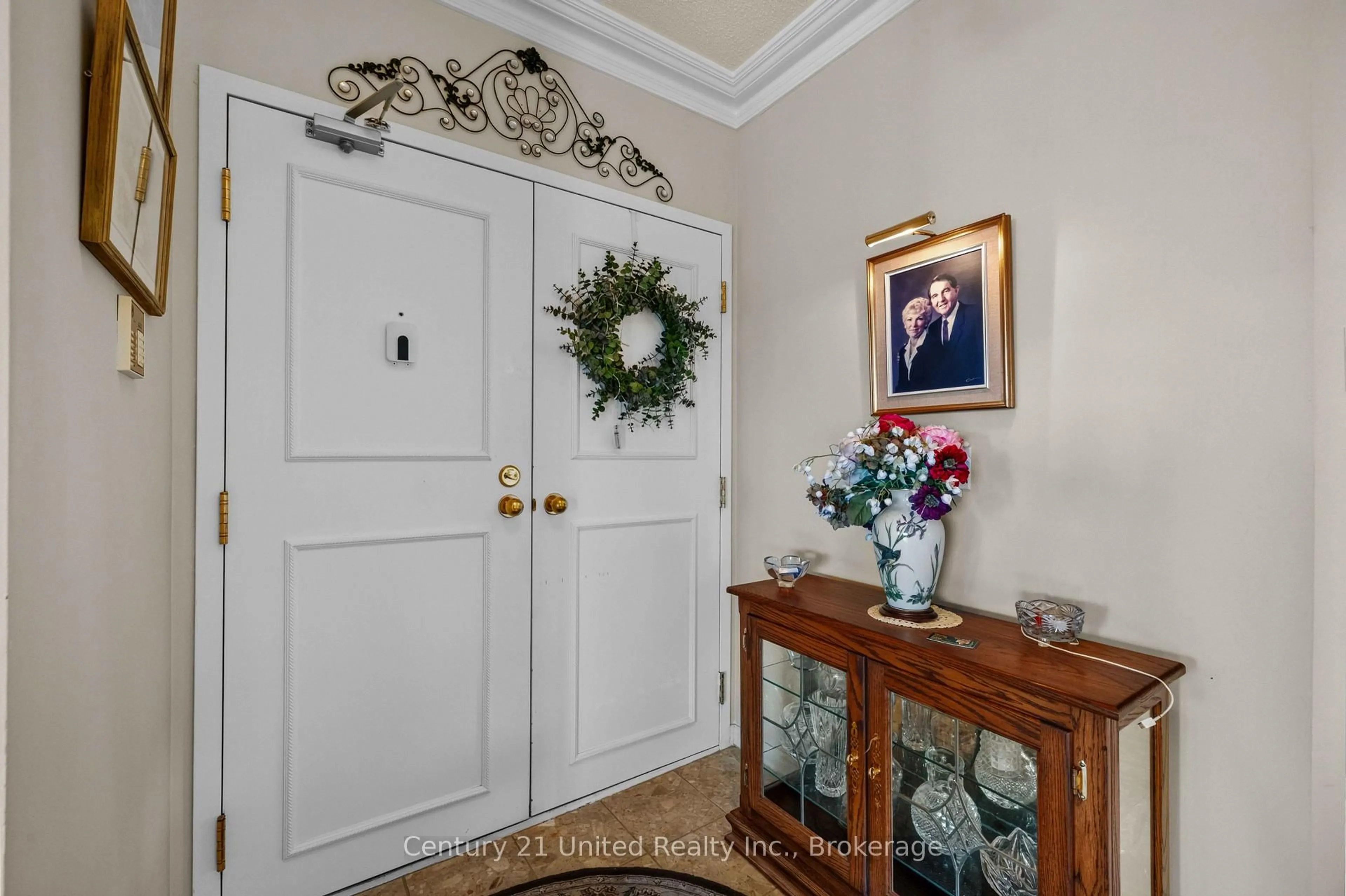 Indoor entryway for 2 George St #304, Peterborough Ontario K9J 8K8