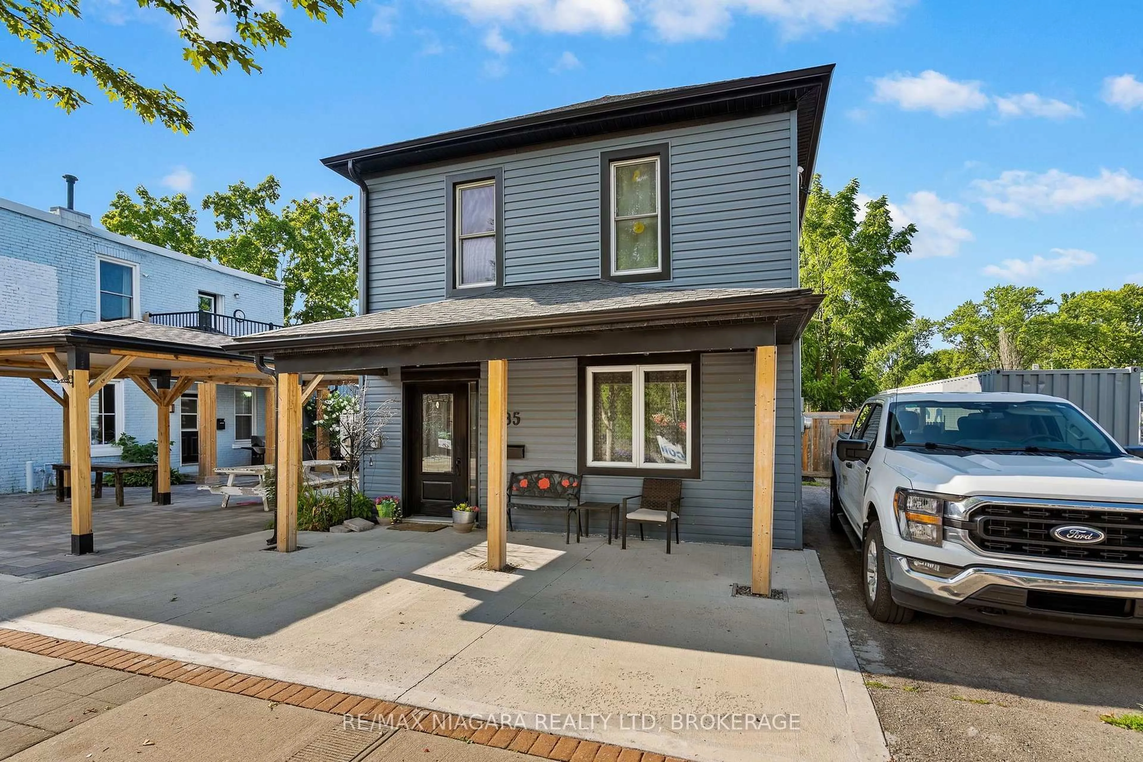 Home with brick exterior material, street for 85 MAIN St, Port Colborne Ontario L3K 3V1