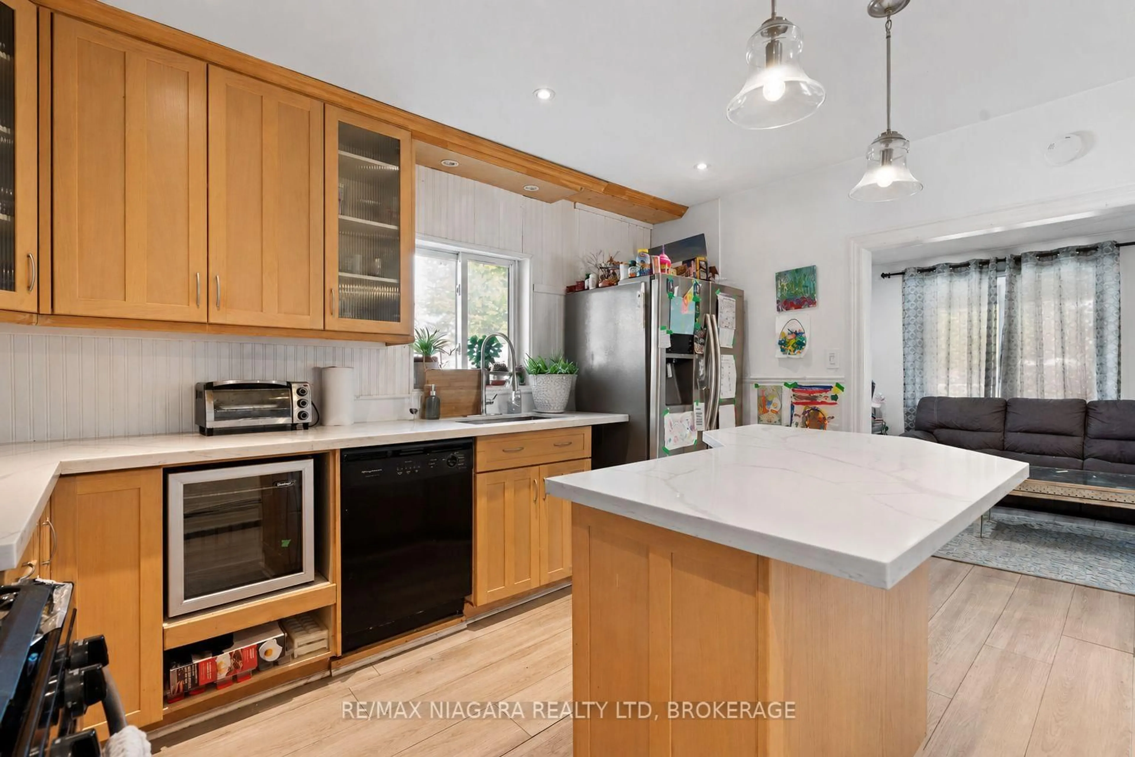 Open concept kitchen, unknown for 85 MAIN St, Port Colborne Ontario L3K 3V1