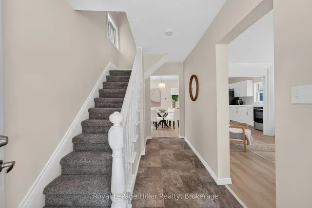 137 Rebecca St, Stratford 4