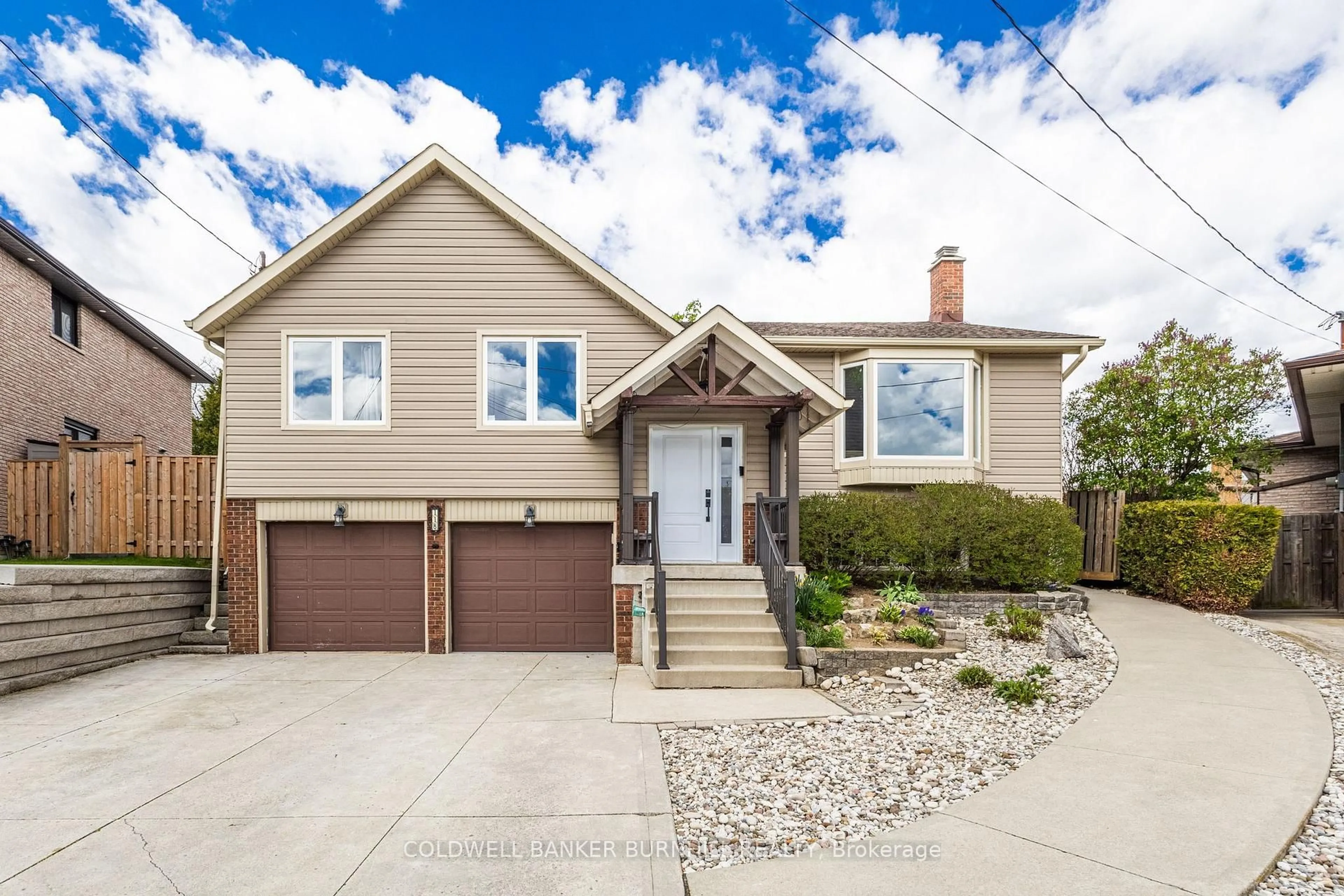 Home with brick exterior material, street for 118 Napoli Crt, Hamilton Ontario L9C 6X2