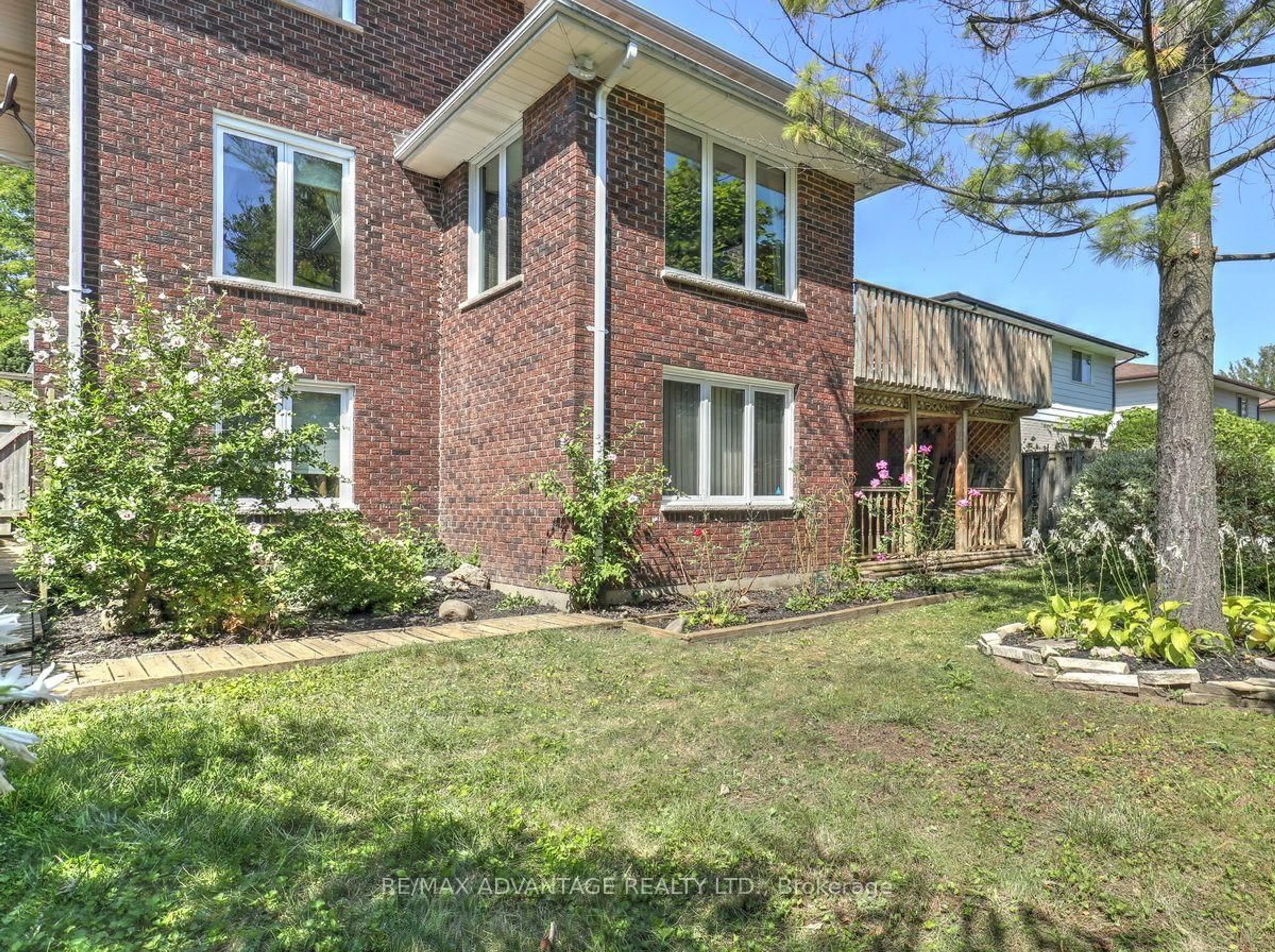 Home with brick exterior material, street for 264 Suffolk Pl, London North Ontario N6G 3S4