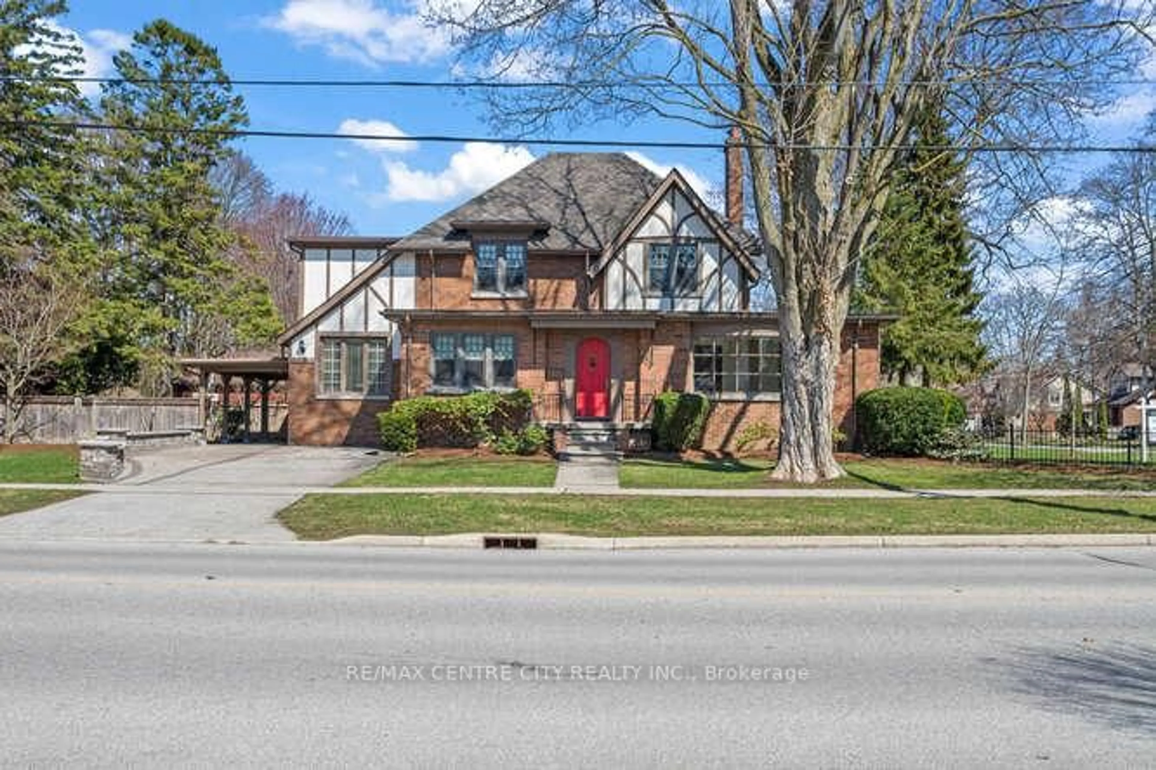 Home with brick exterior material, street for 396 Victoria St, London East Ontario N5Y 4A9