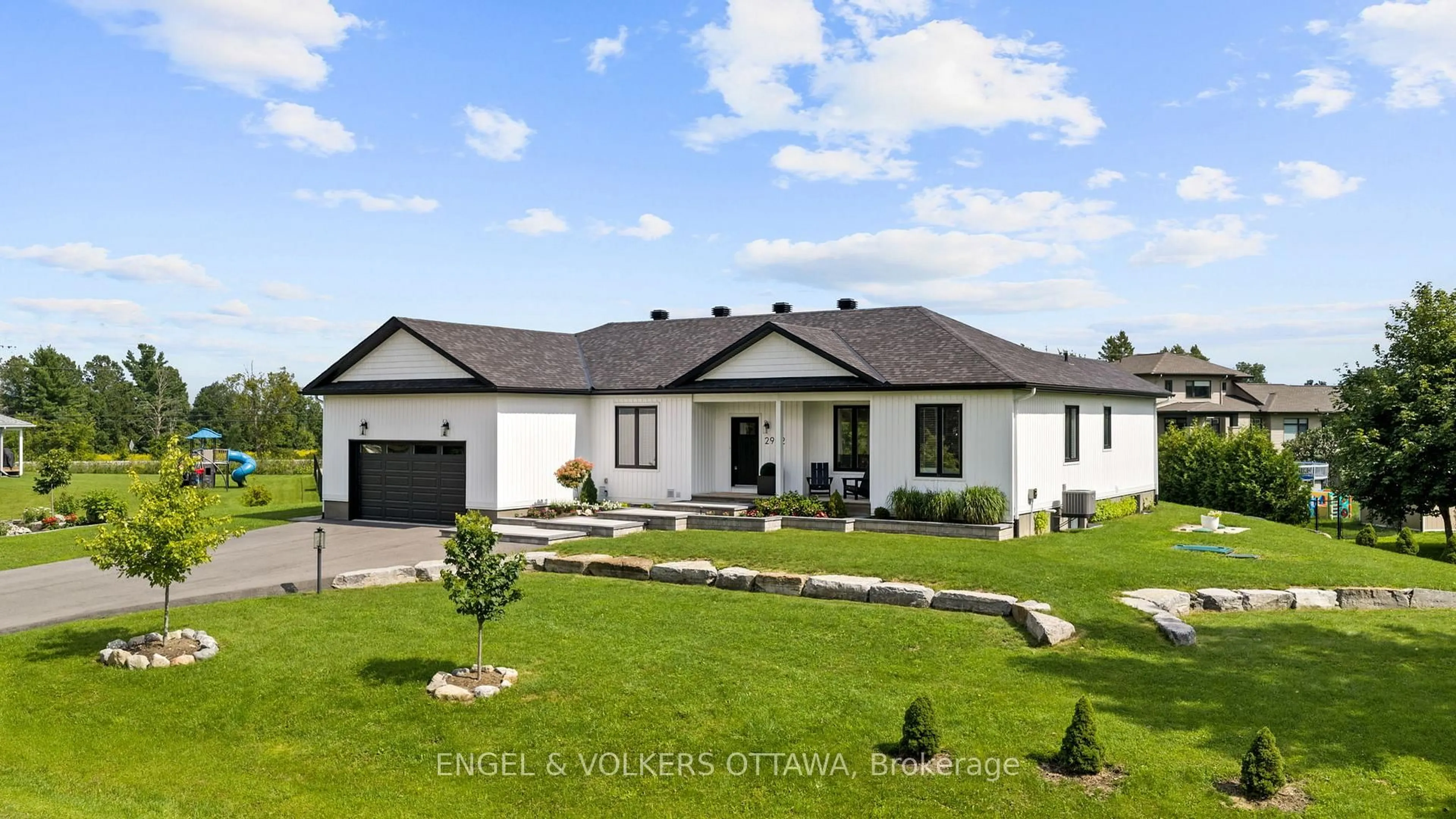 Home with vinyl exterior material, street for 2932 Danbury Way, North Gower Ontario K0A 2T0