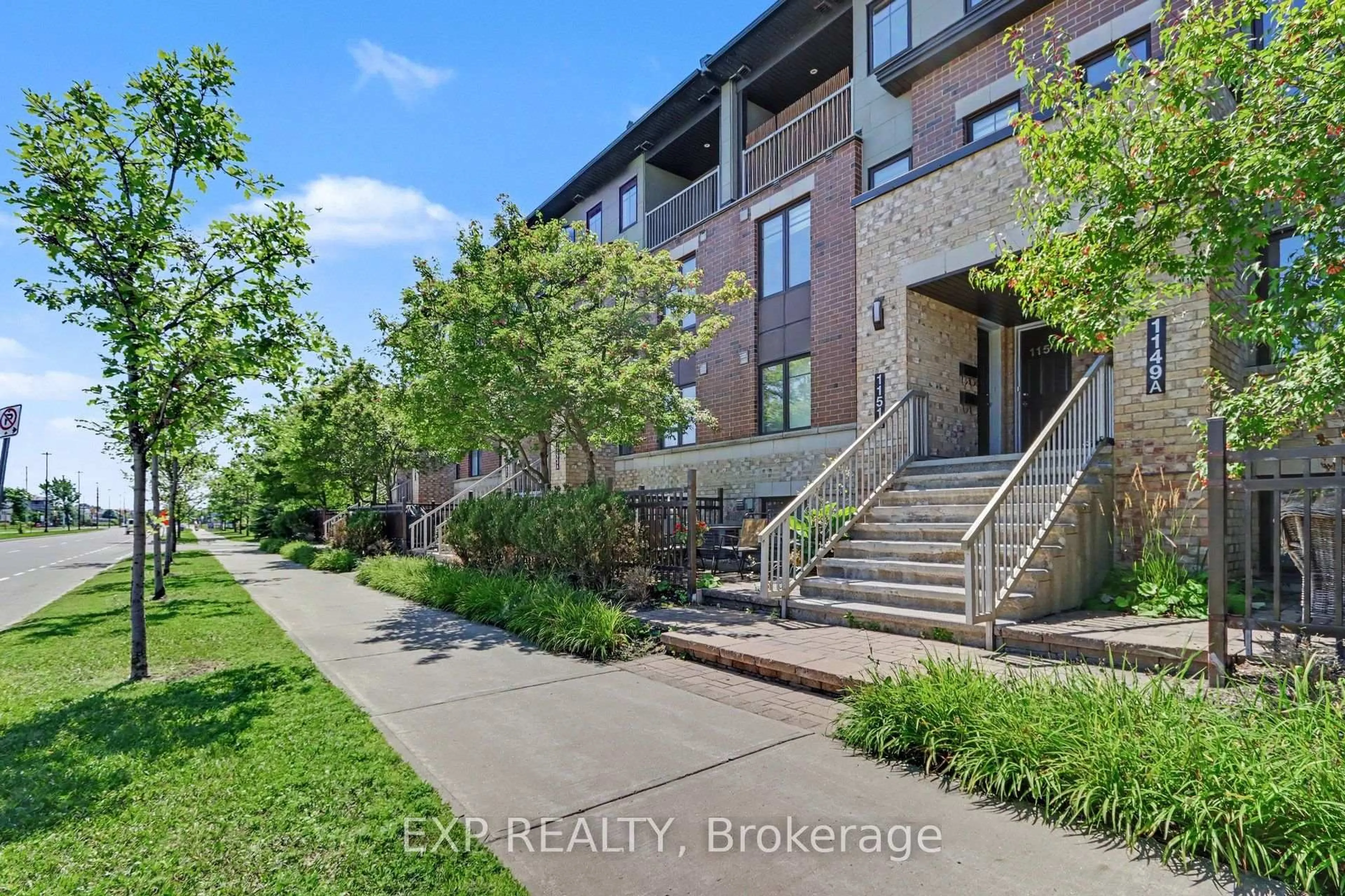 A pic from outside/outdoor area/front of a property/back of a property/a pic from drone, unknown for 1149 Longfields Dr #B, Ottawa Ontario K2J 5R5