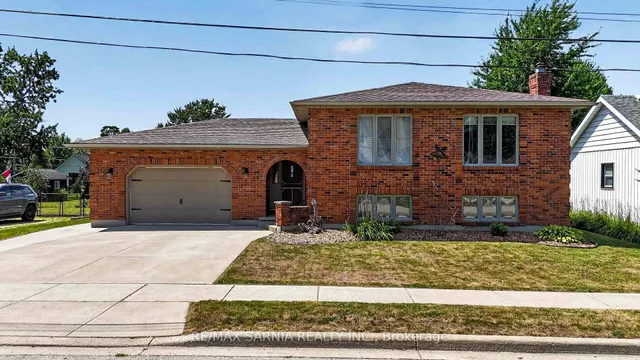 36 UNION St, Lambton Shores 2