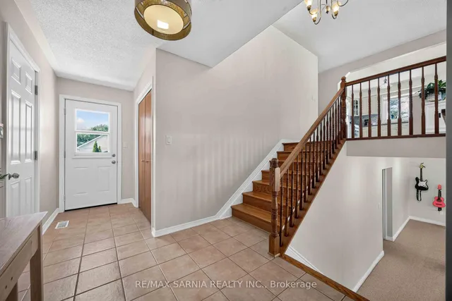 36 UNION St, Lambton Shores 5