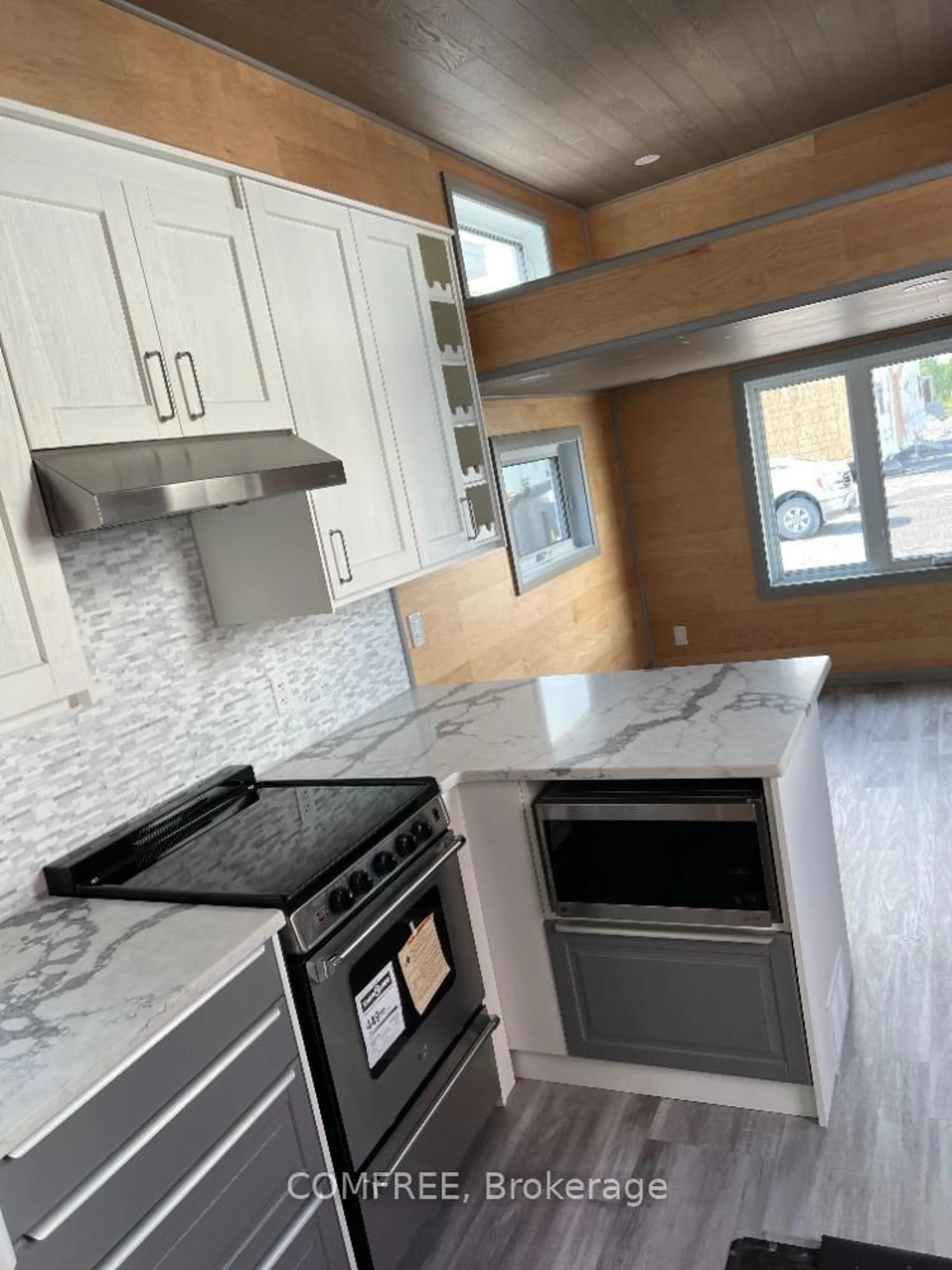 Open concept kitchen, unknown for 3369 York's Corner Rd, Kenmore Ontario K0A 2G0