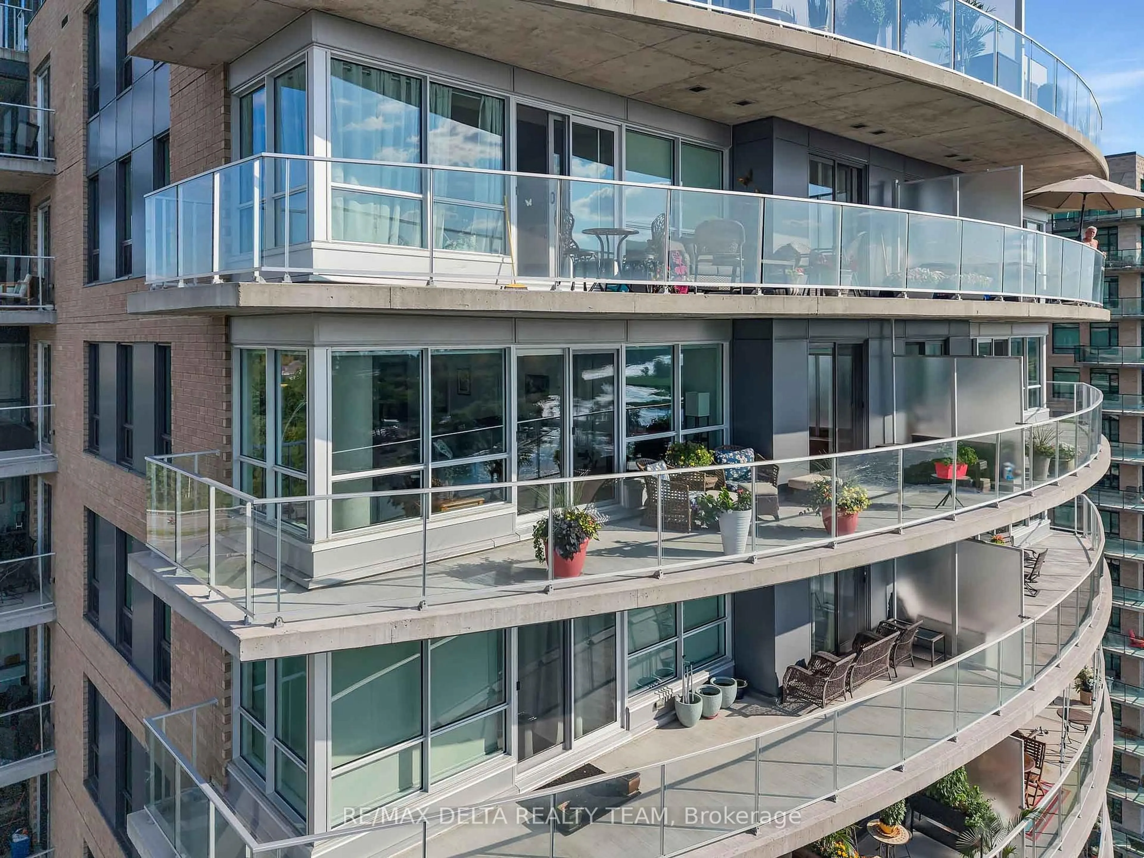 A pic from outside/outdoor area/front of a property/back of a property/a pic from drone, unknown for 200 Inlet Private #1208, Ottawa Ontario K4A 5H3