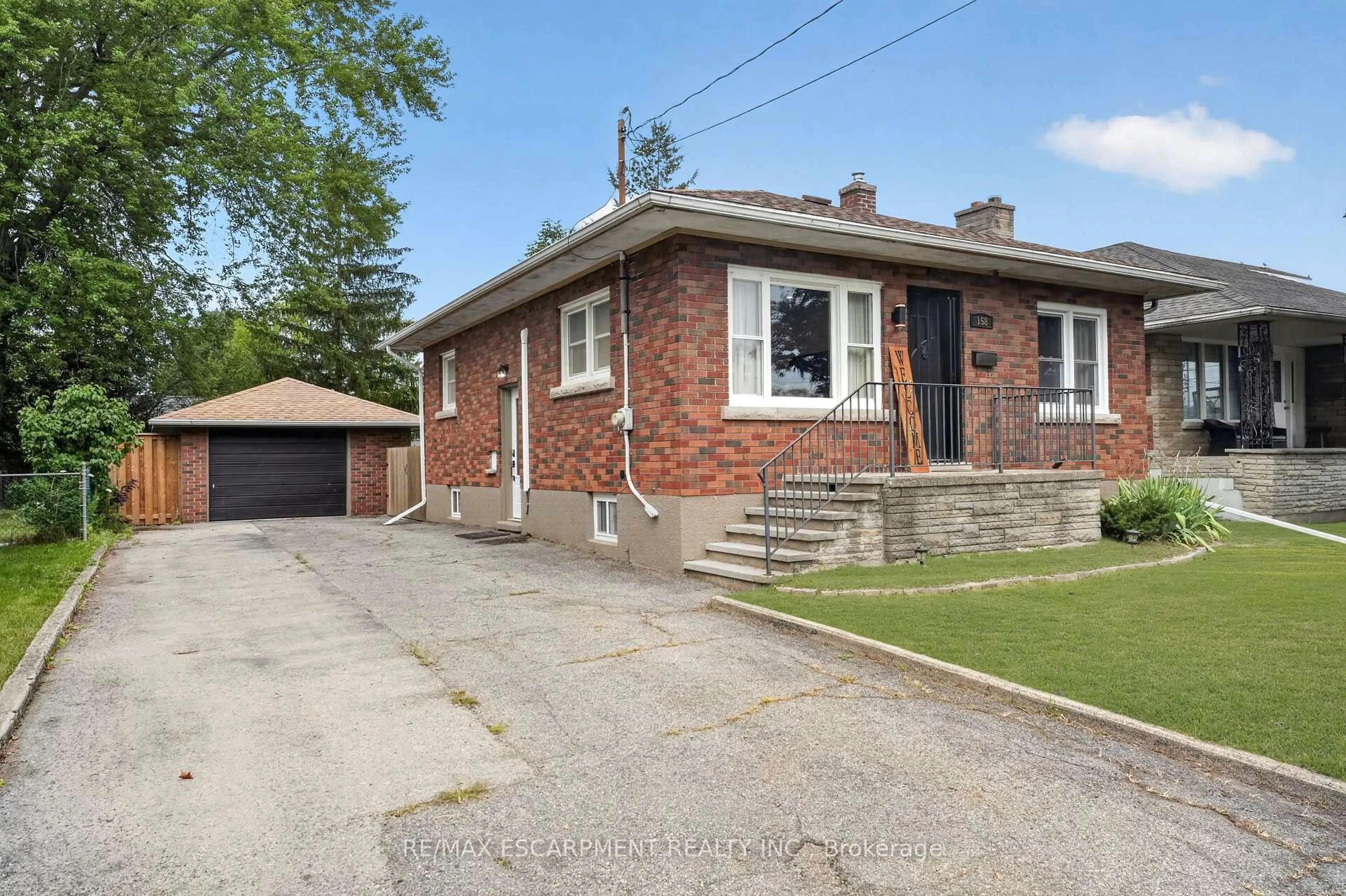 Home with brick exterior material, street for 158 Homewood Ave, Port Colborne Ontario L3K 5M3