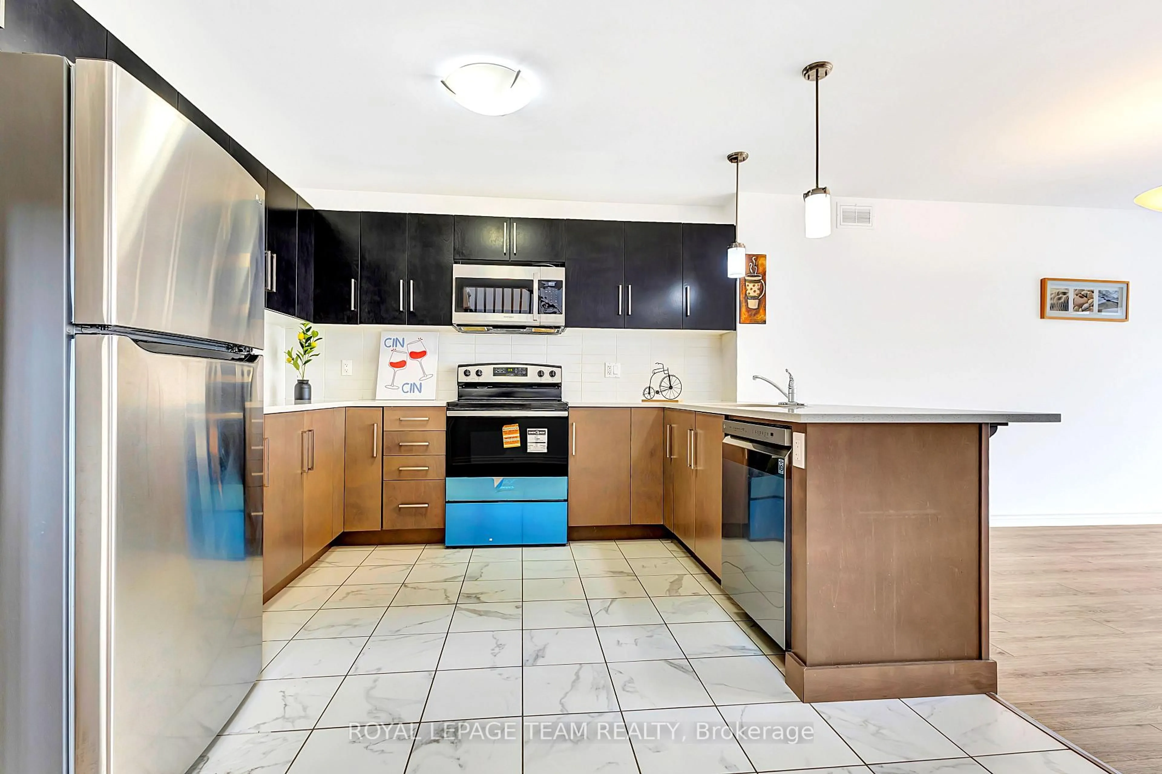 Standard kitchen, ceramic/tile floor for 126 Dowdall Circ, Carleton Place Ontario K7C 0S4