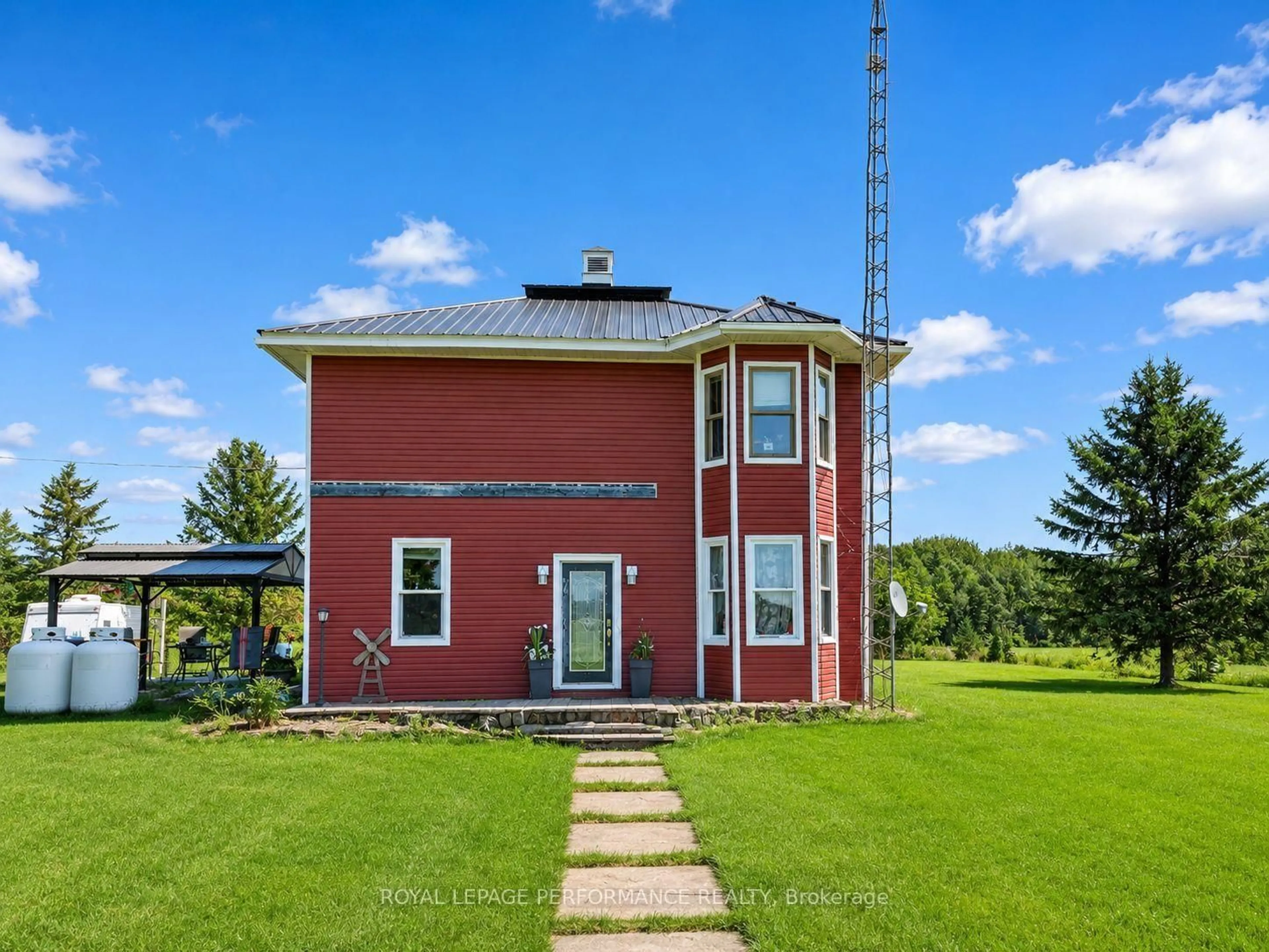 A pic from outside/outdoor area/front of a property/back of a property/a pic from drone, building for 5019 County Road 34, South Glengarry Ontario K0C 2J0