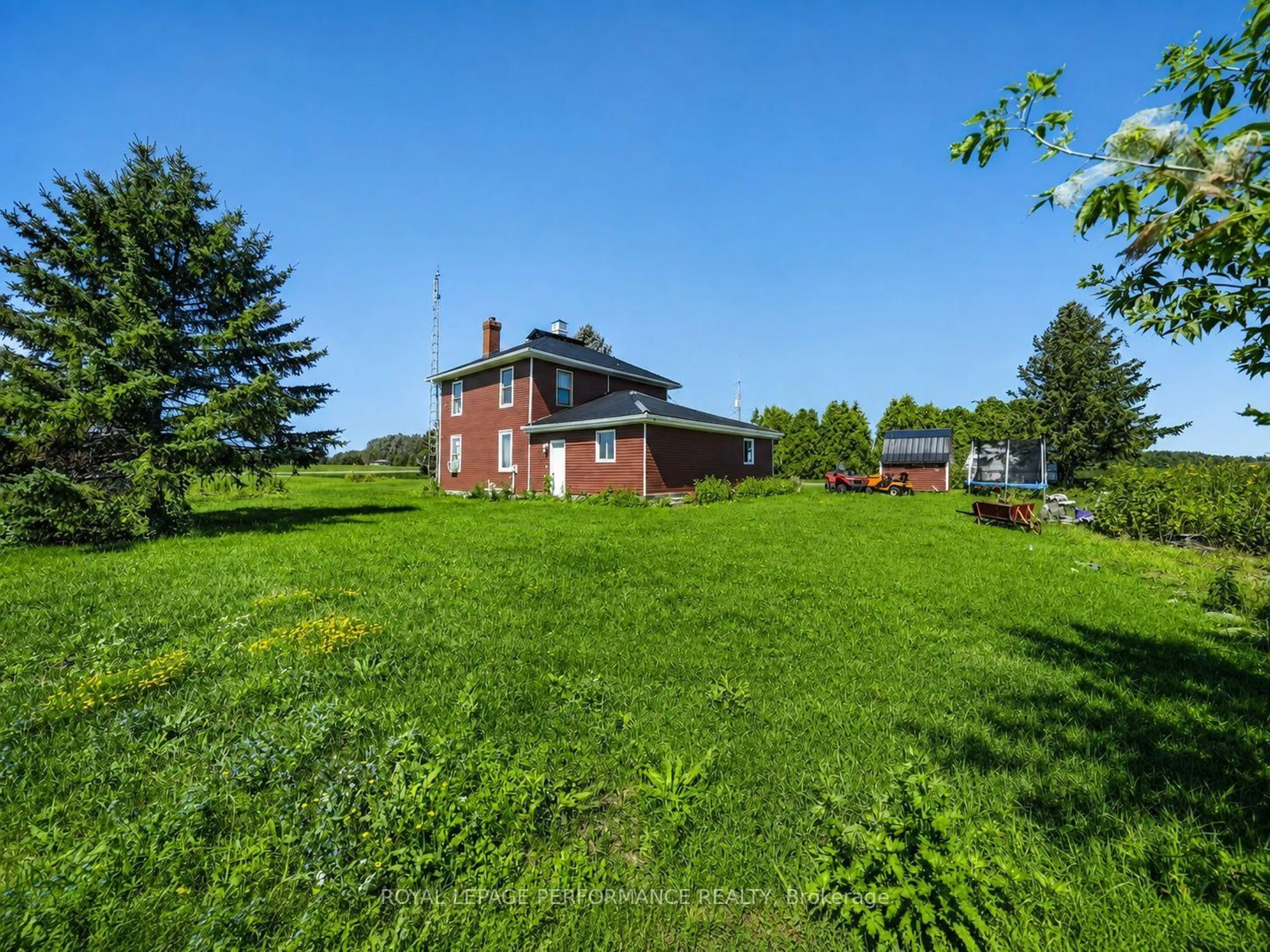 A pic from outside/outdoor area/front of a property/back of a property/a pic from drone, building for 5019 County Road 34, South Glengarry Ontario K0C 2J0