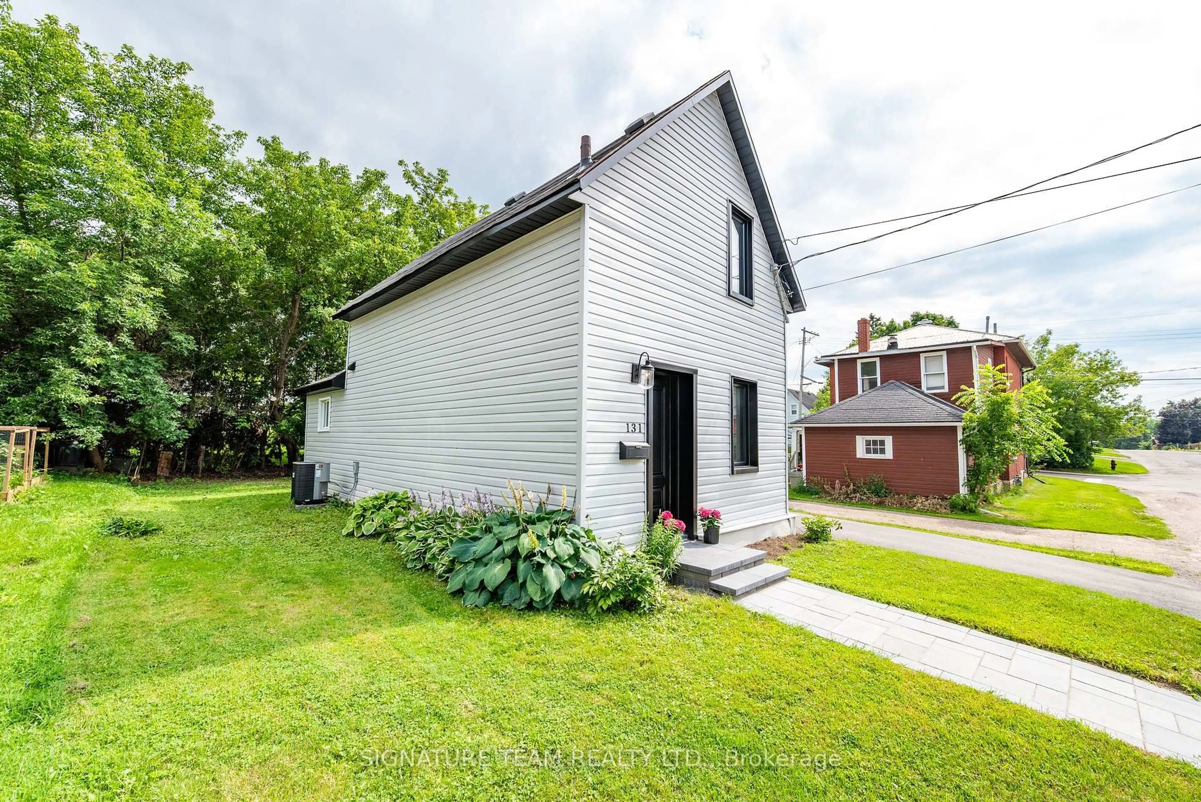 Home with brick exterior material, street for 131 Patrick Ave, Renfrew Ontario K7V 3H3
