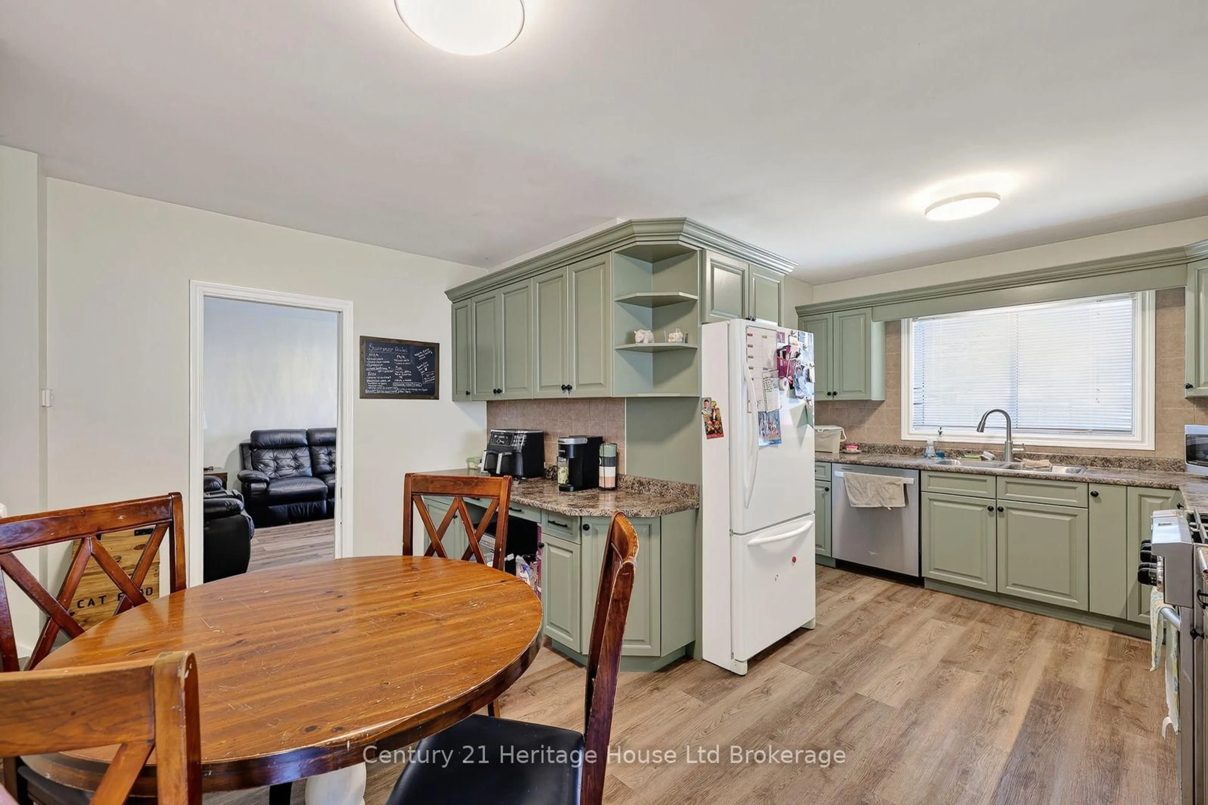 Unknown for 138 Lyndale Cres, Woodstock Ontario N4S 7S9