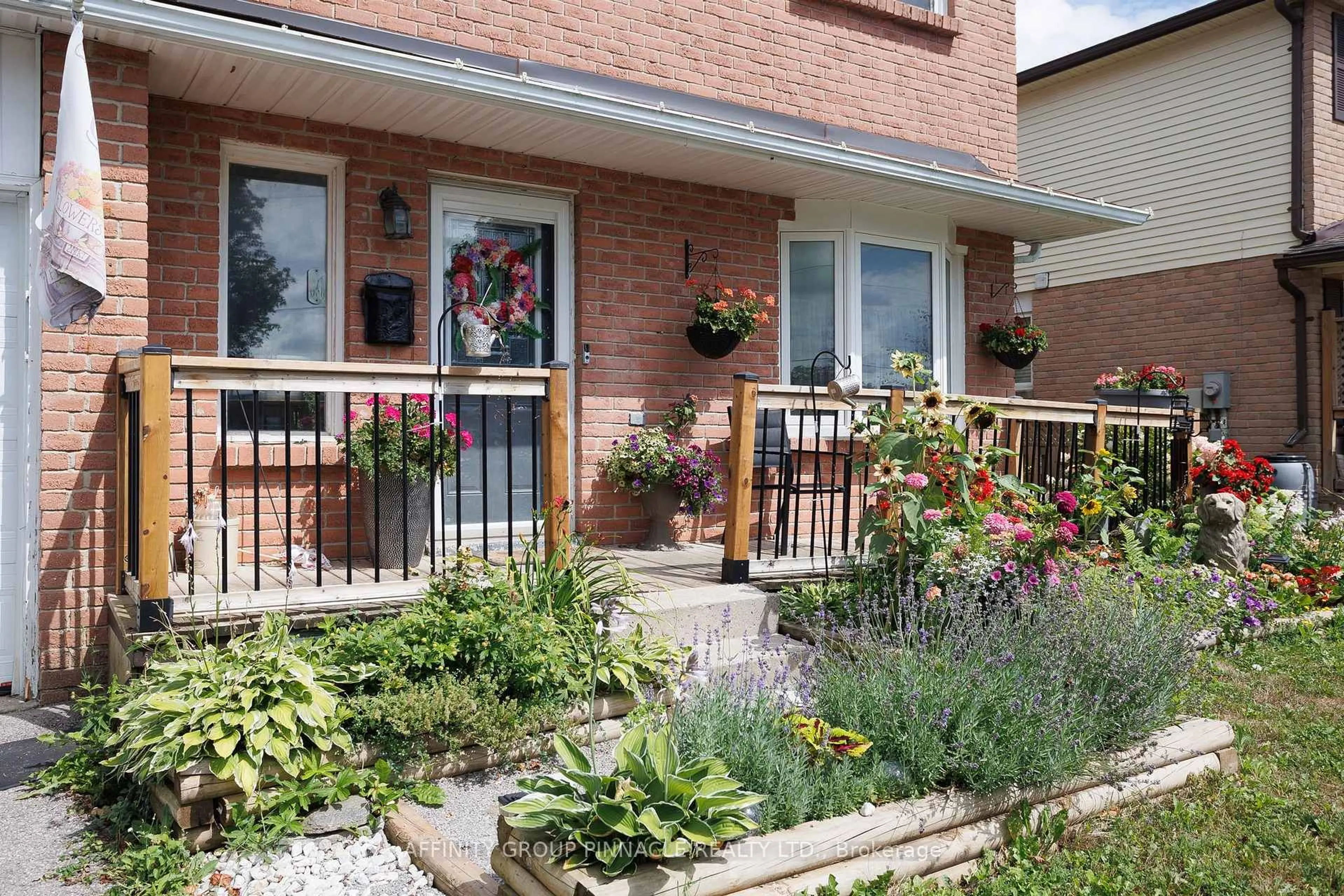 Patio, street for 53 Birch Crt, Kawartha Lakes Ontario K9V 5J3