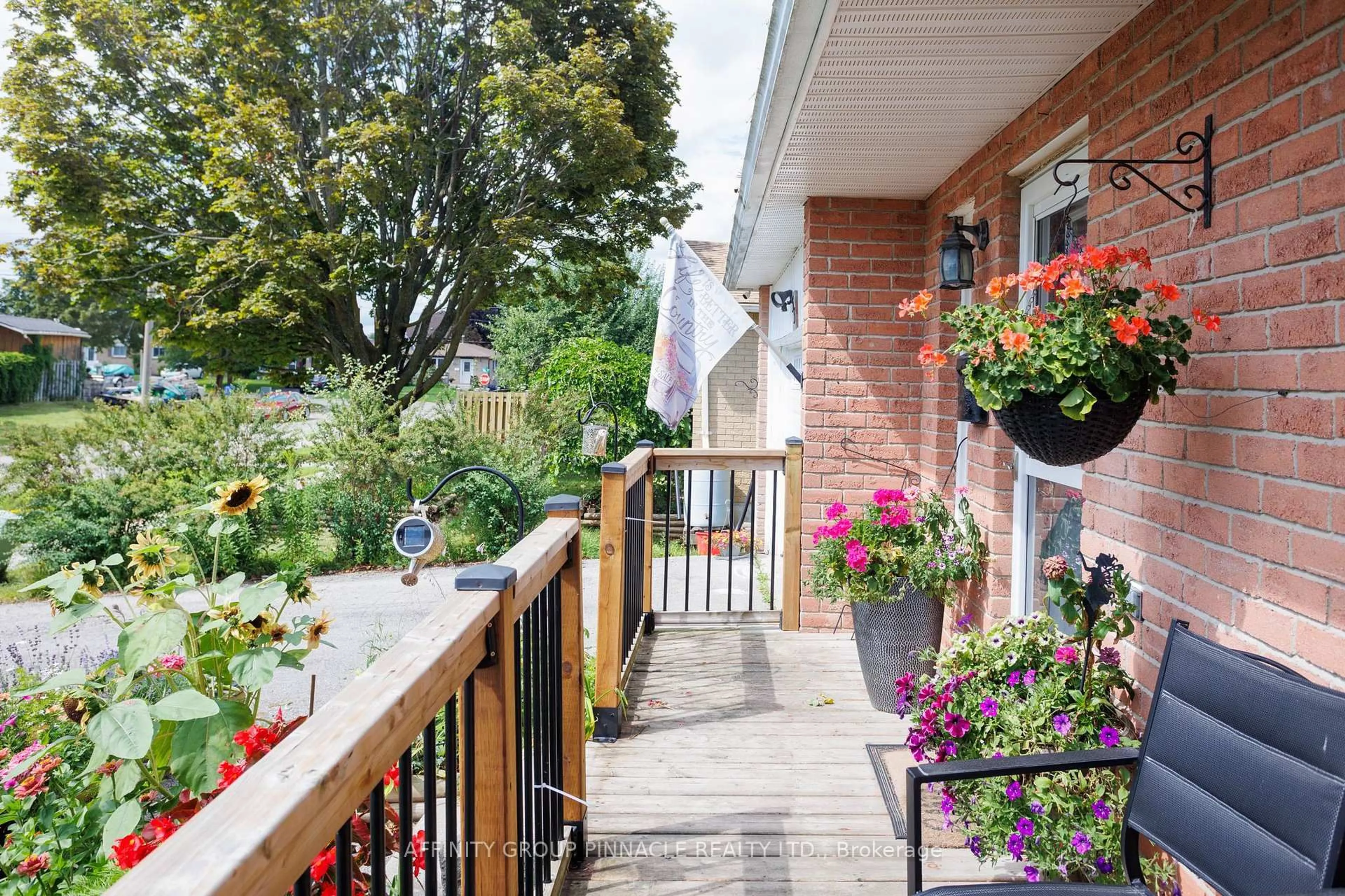 Patio, street for 53 Birch Crt, Kawartha Lakes Ontario K9V 5J3