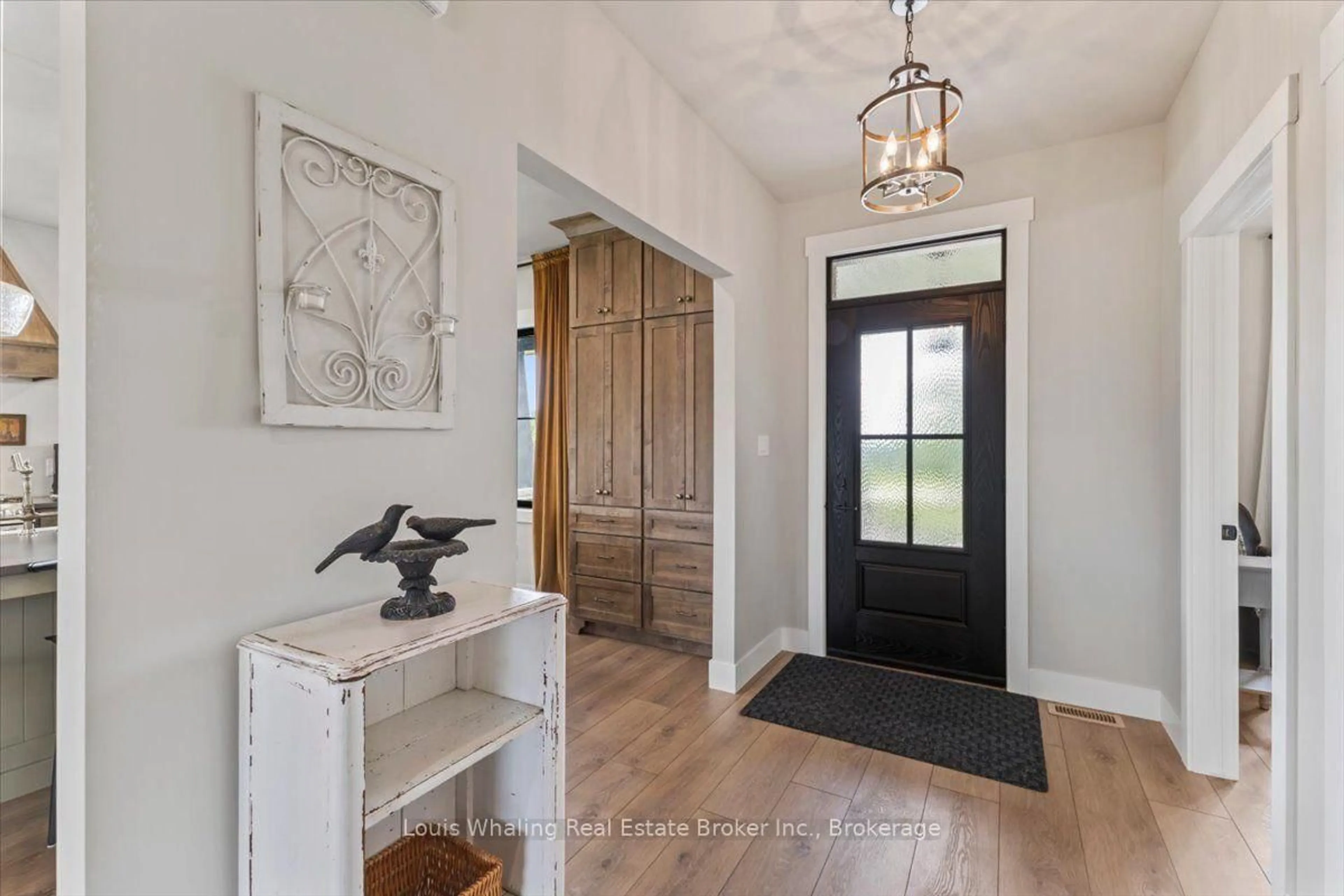Indoor entryway for 034404 5th NDR Sdrd, West Grey Ontario N0G 1S0