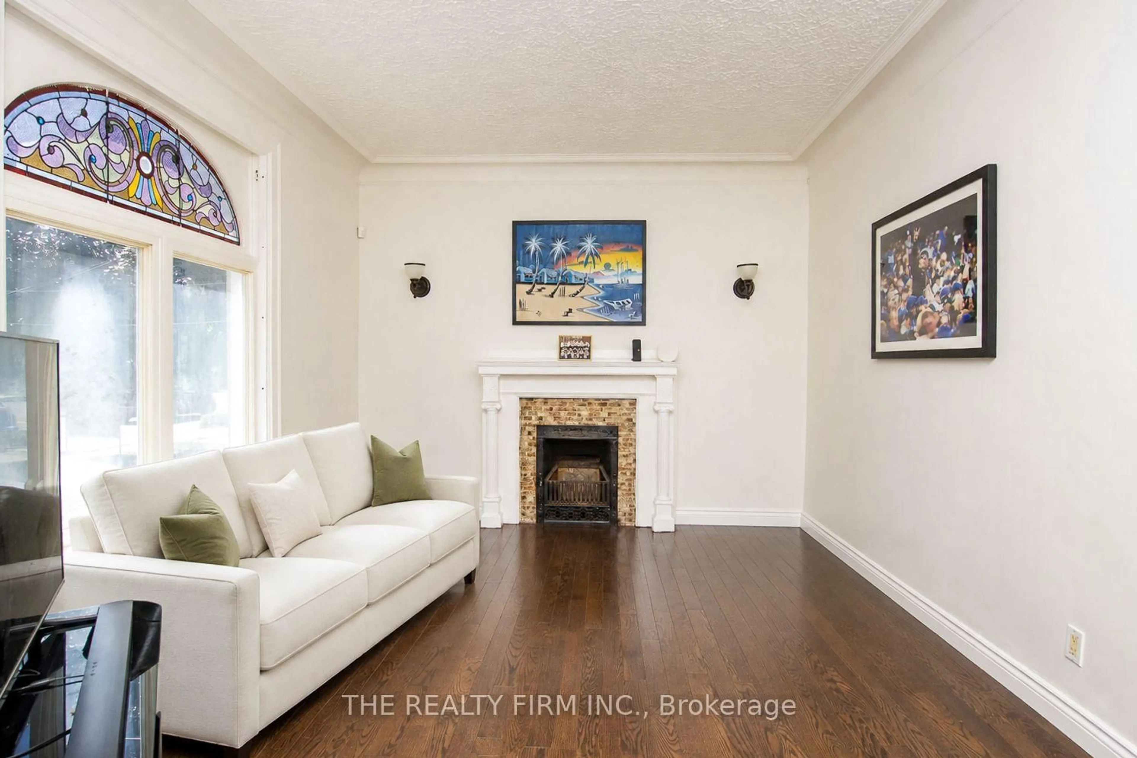 Living room with furniture, unknown for 772-774 Queens Ave, London East Ontario N5W 3H6