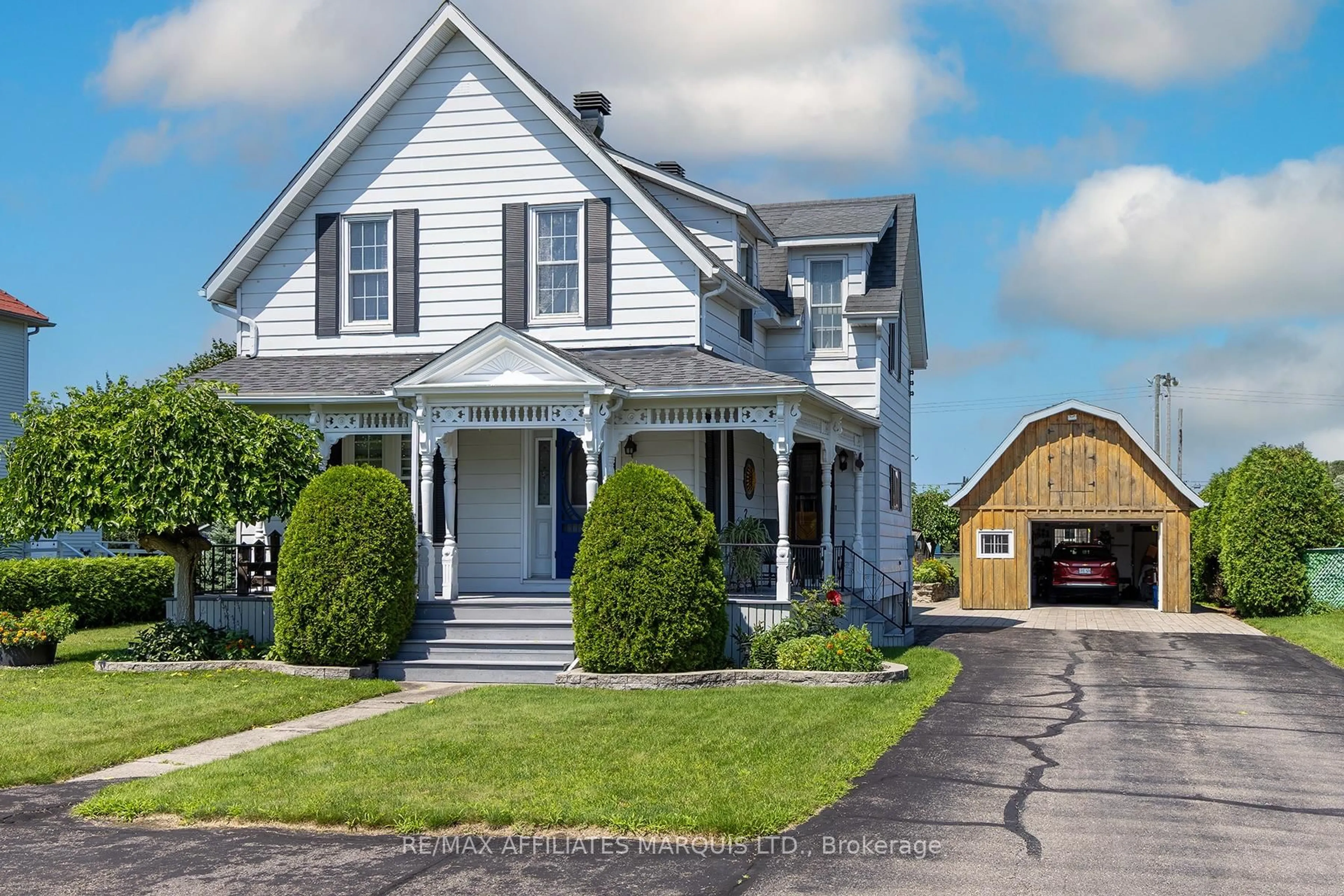 Home with vinyl exterior material, street for 32 Church St, South Dundas Ontario K0E 1K0
