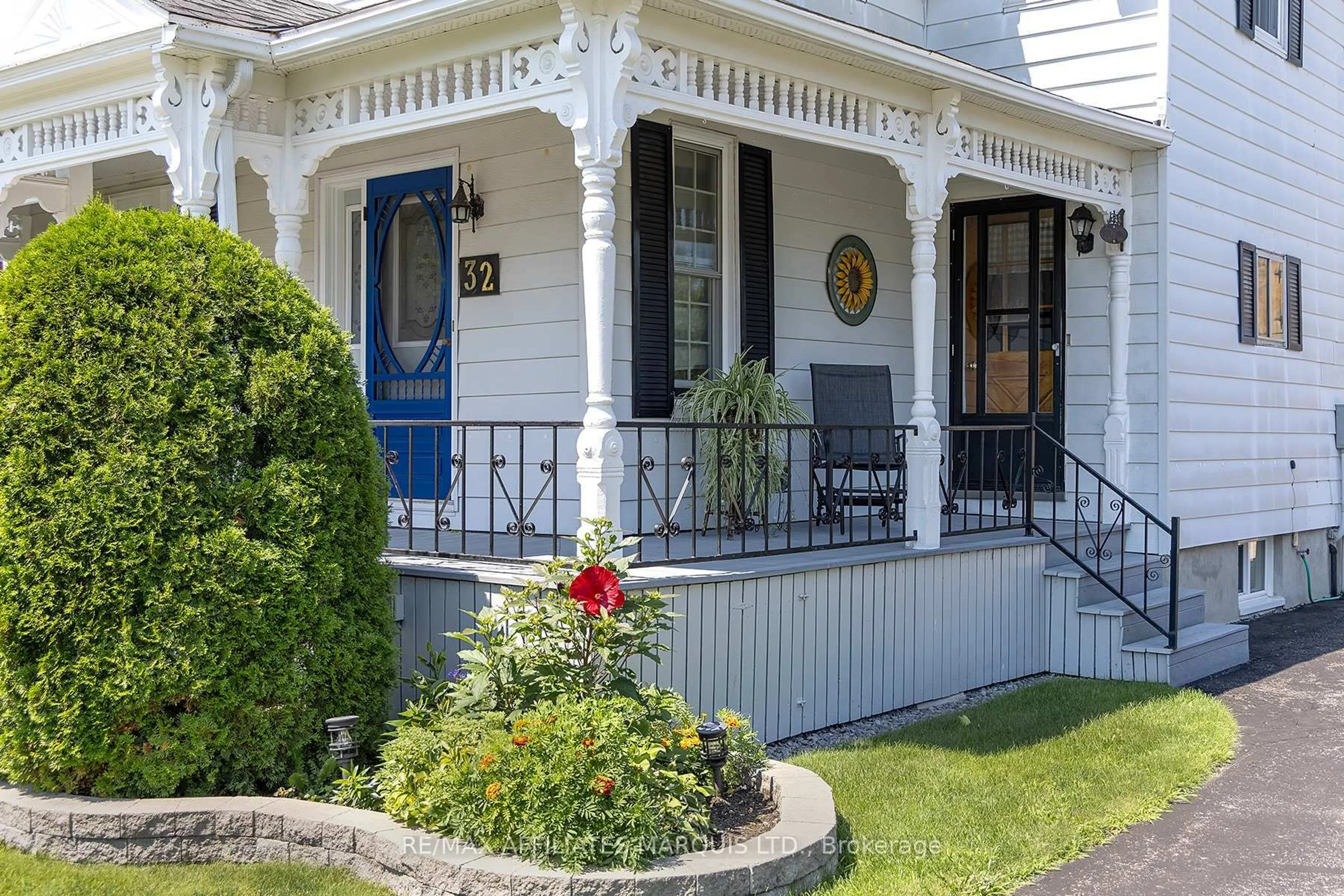 Patio, street for 32 Church St, South Dundas Ontario K0E 1K0