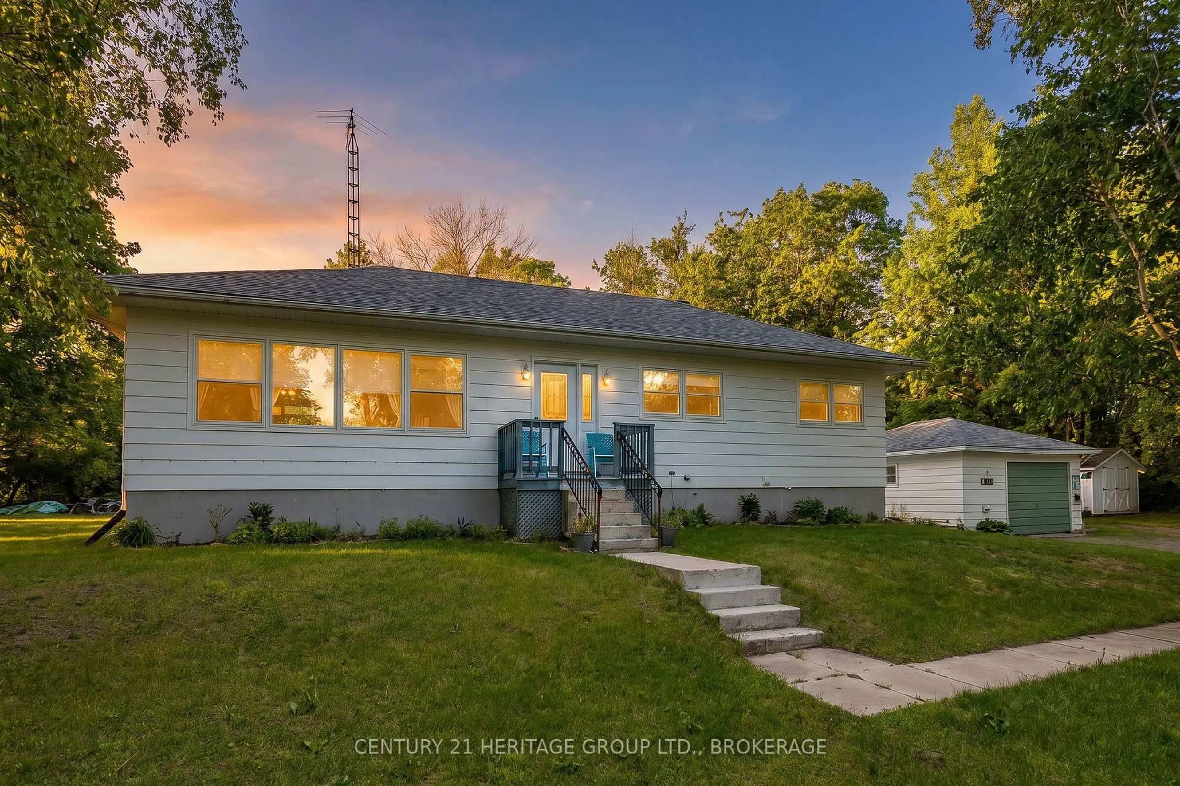 A pic from outside/outdoor area/front of a property/back of a property/a pic from drone, street for 6104 Highway 38, Verona Ontario K0H 2W0