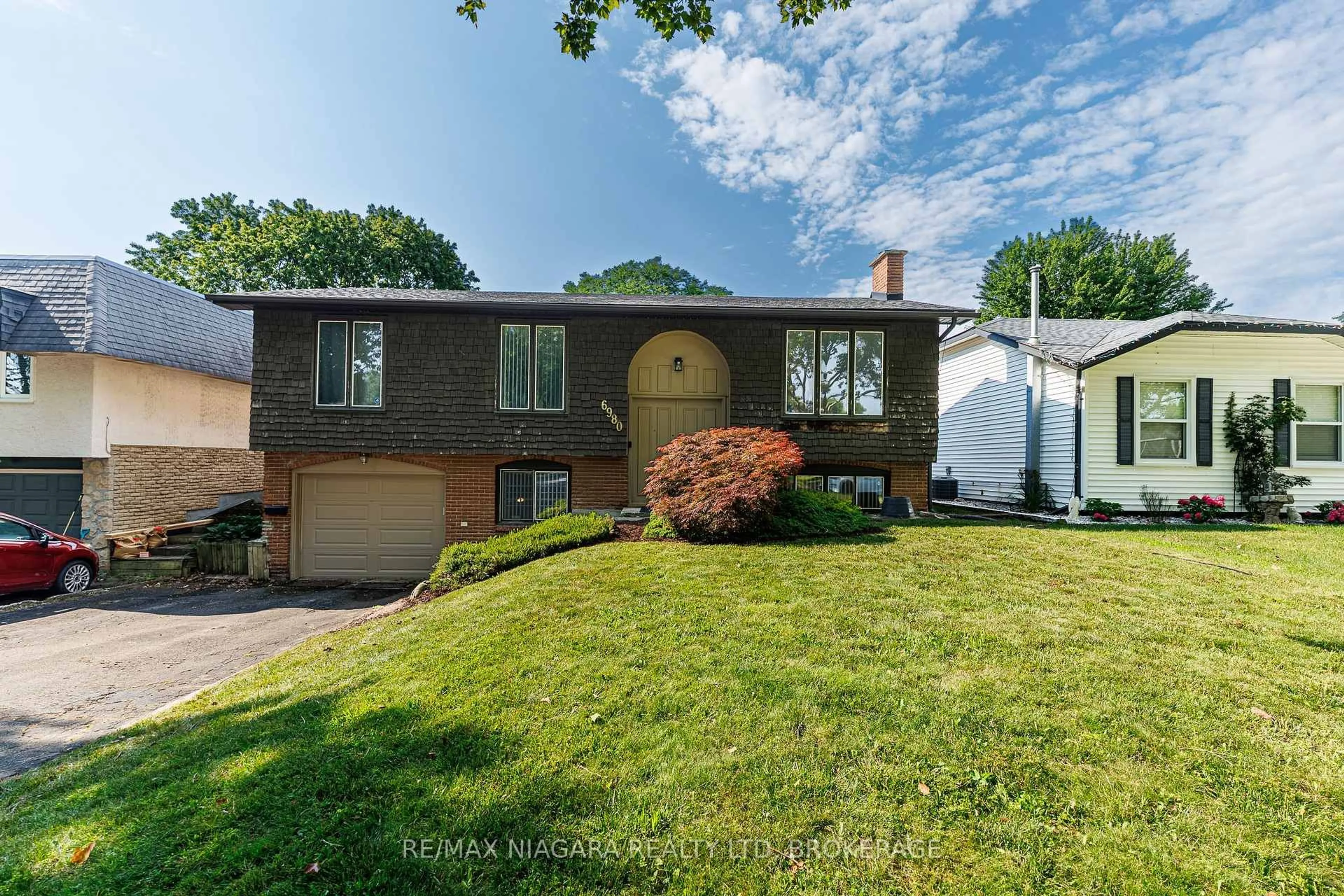 Unknown for 6980 Dolphin St, Niagara Falls Ontario L2E 6Y2