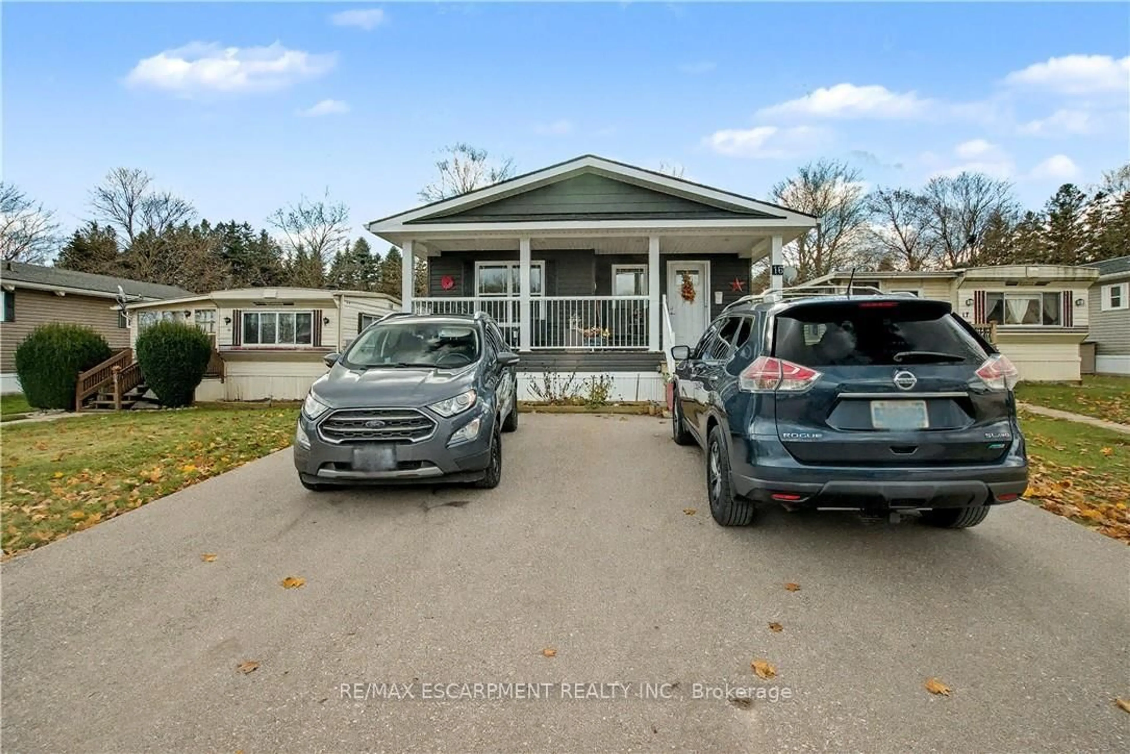 A pic from outside/outdoor area/front of a property/back of a property/a pic from drone, unknown for 1429 Sheffield Rd #16, Hamilton Ontario N1R 8B2