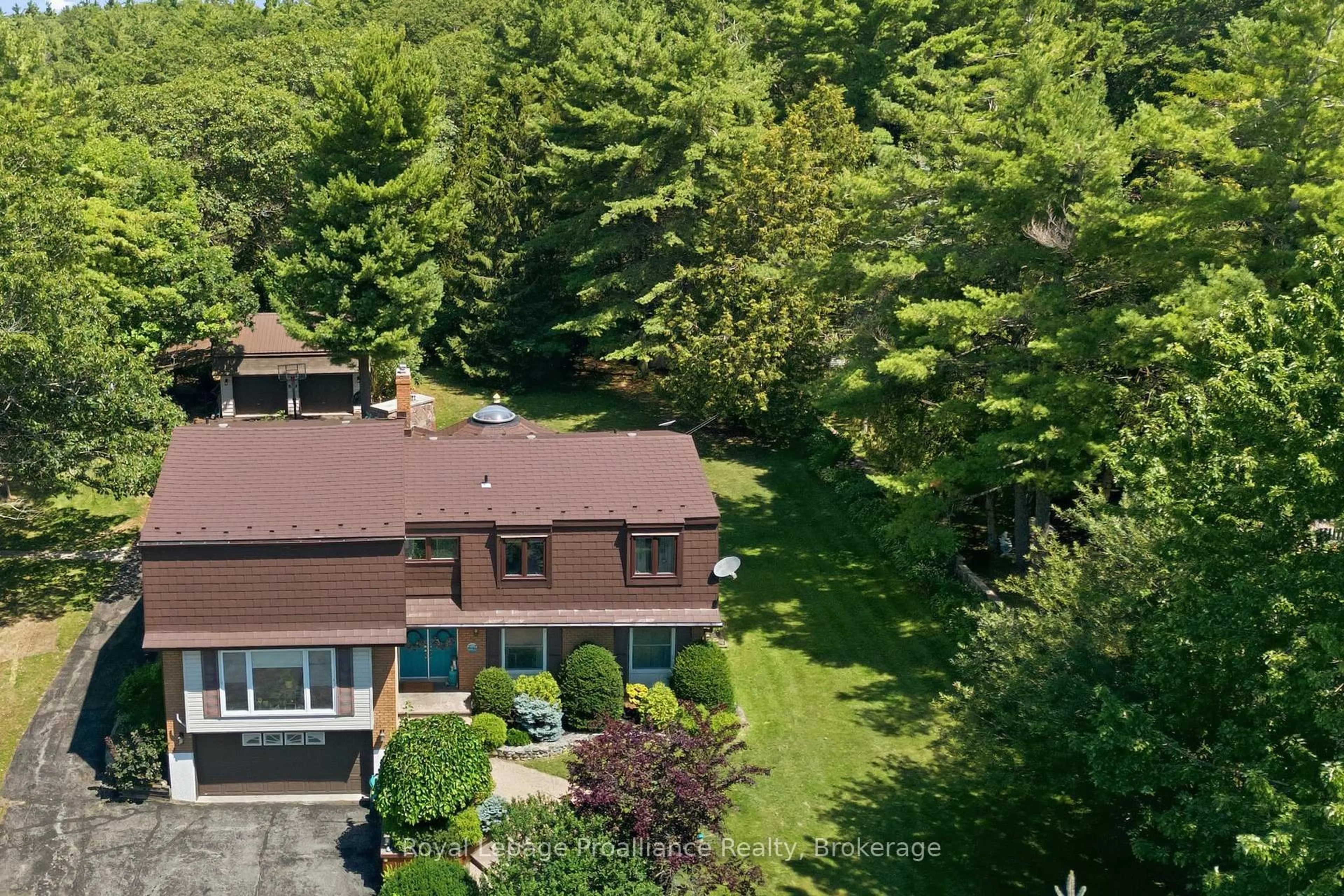 A pic from outside/outdoor area/front of a property/back of a property/a pic from drone, unknown for 1698 Foxboro-Stirling Rd, Stirling Ontario K0K 3E0