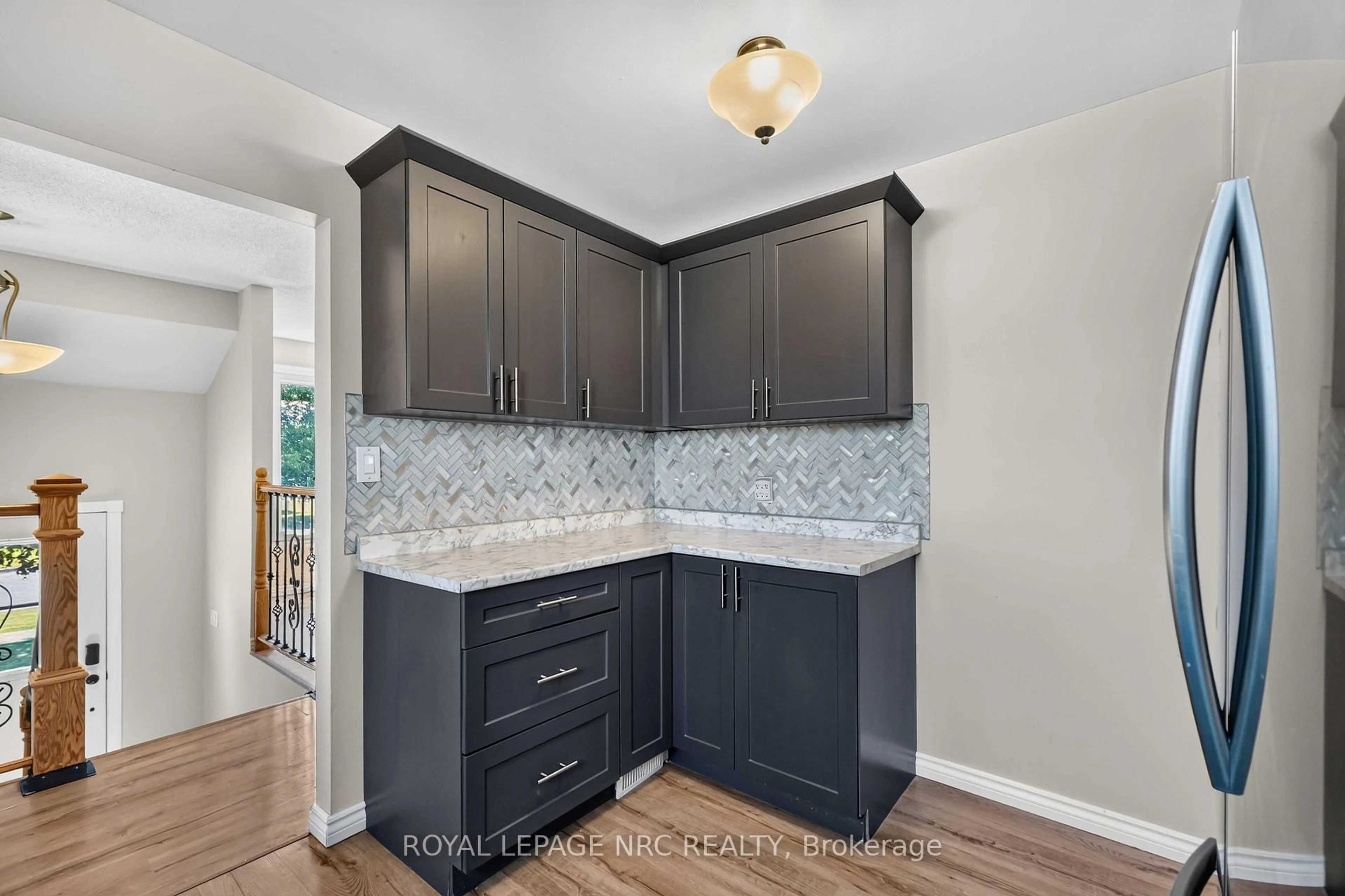 Open concept kitchen, ceramic/tile floor for 4 Saturn Rd, Port Colborne Ontario L3K 6B2